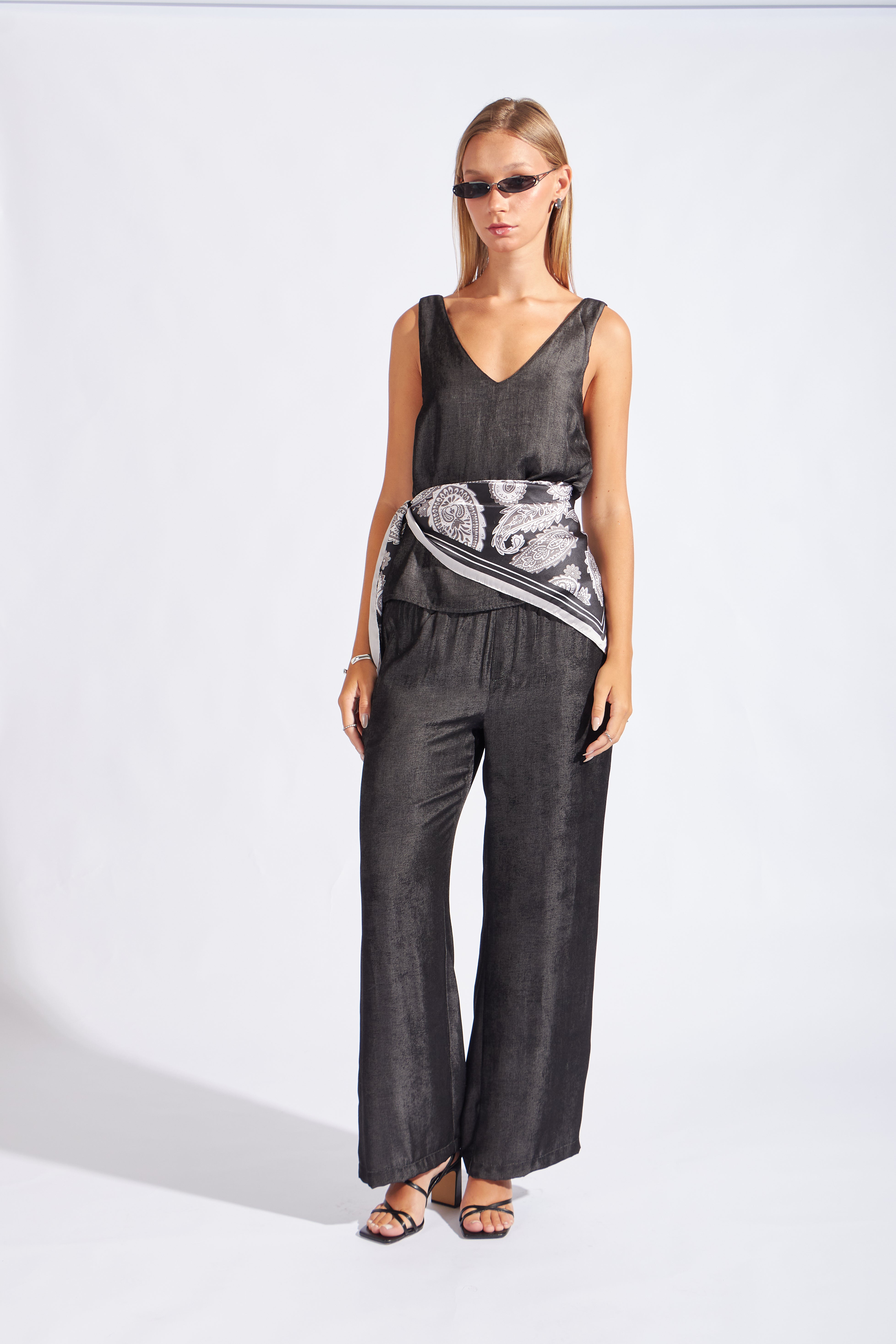 Pantalón Recto Básico - Negro