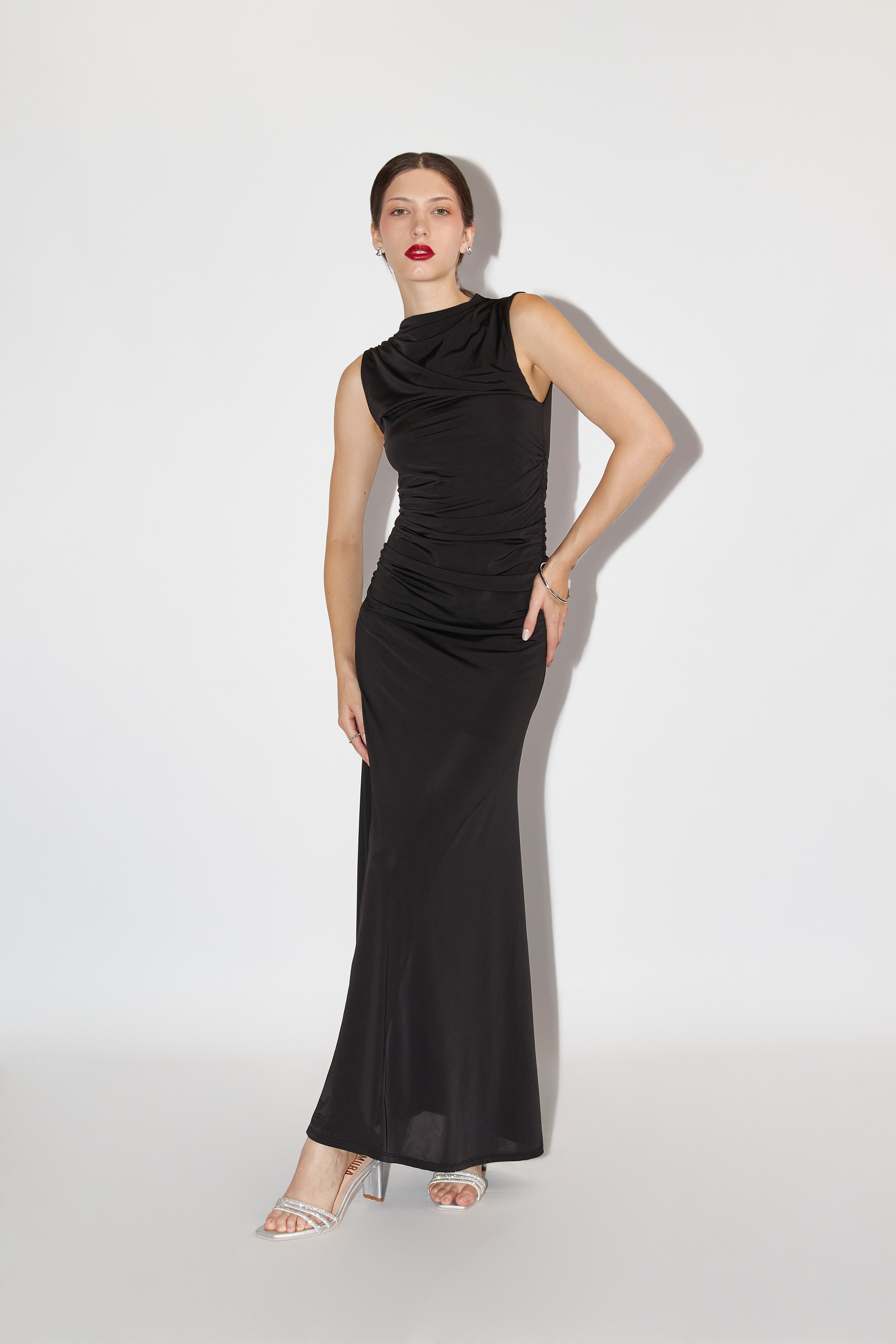 Vestido Largo Manga Cero - Negro
