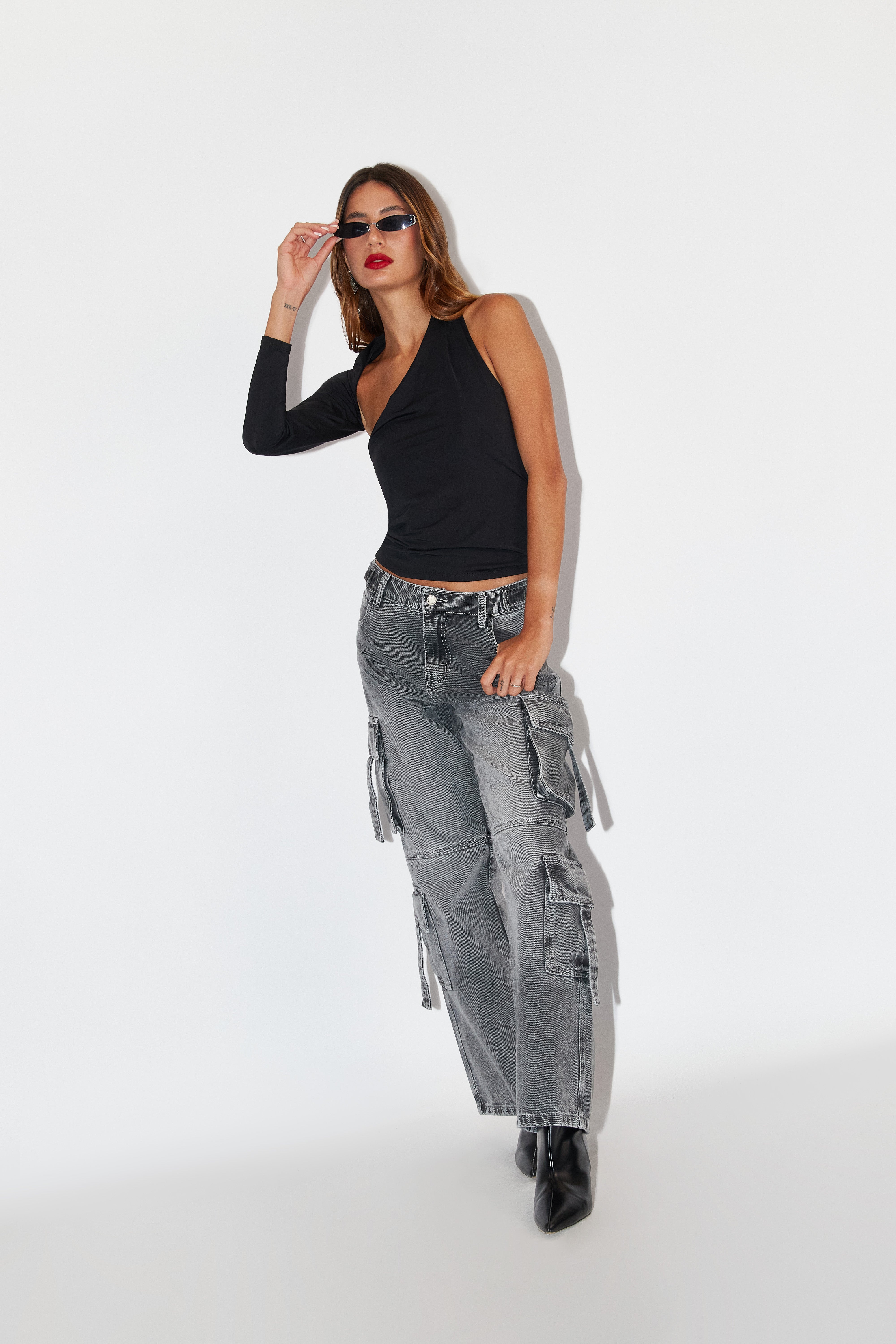 Top Asimétrico Cruzado - Negro