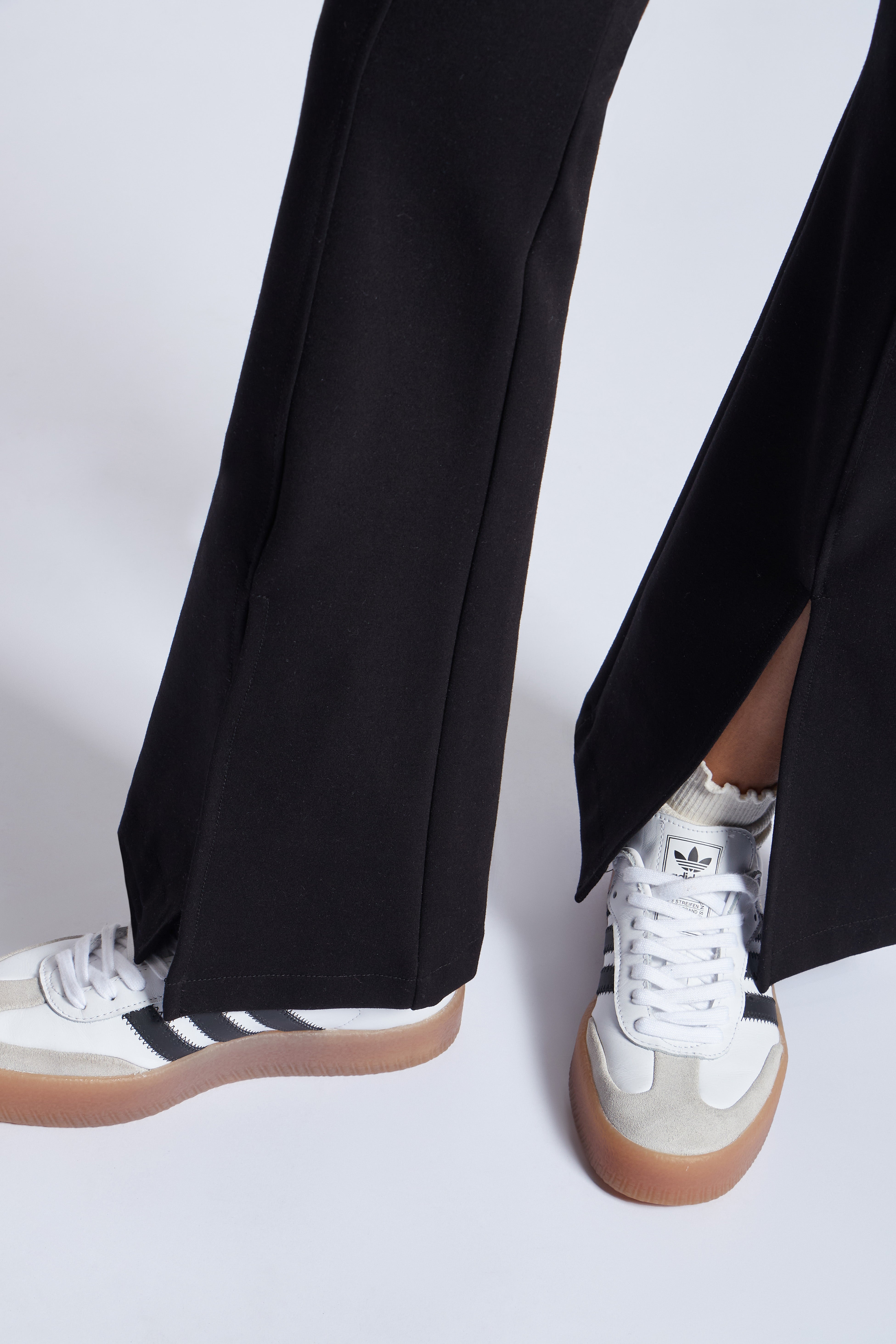 Pantalón Flare con Aberturas - Negro