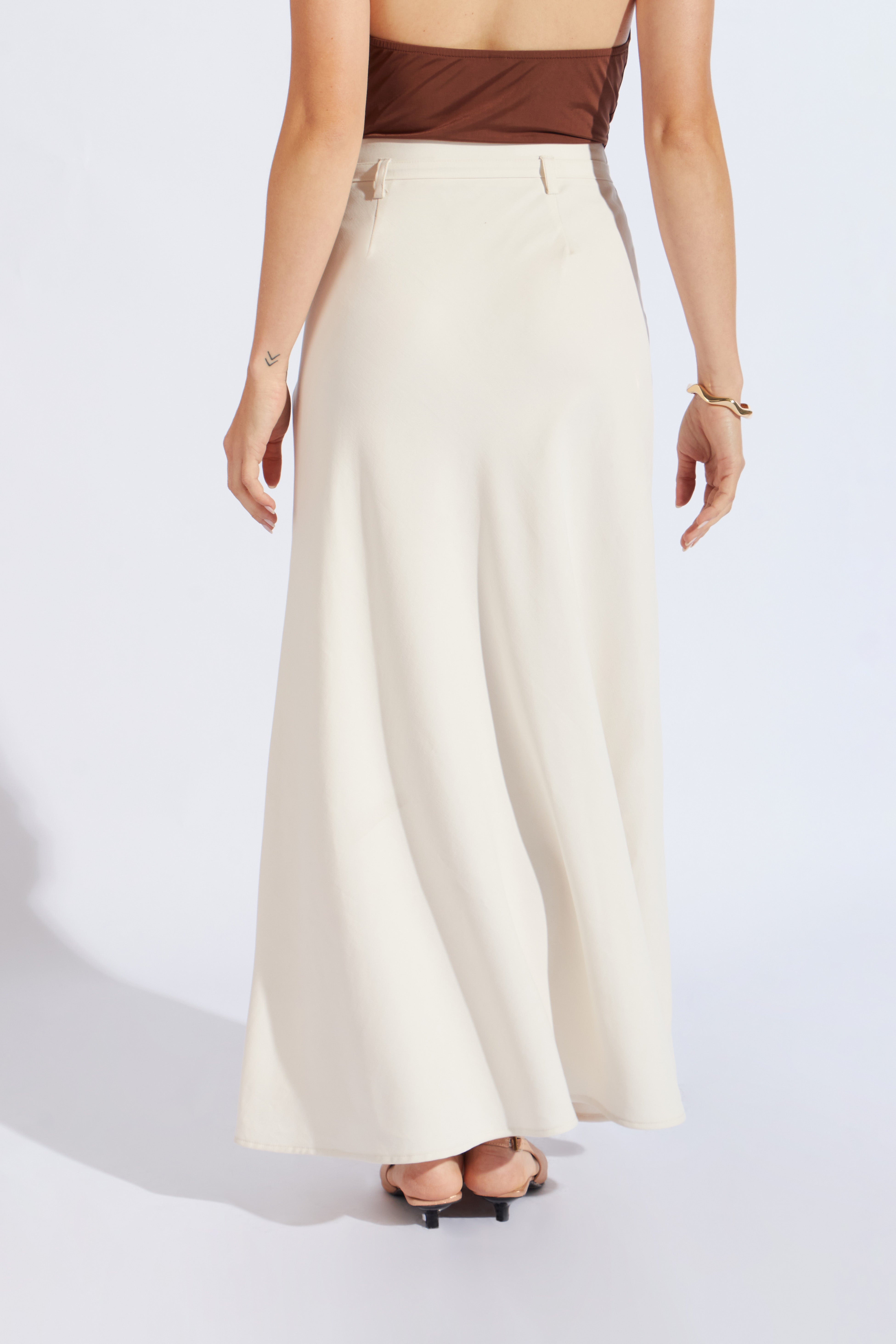 Falda Midi con Cinturón - Beige
