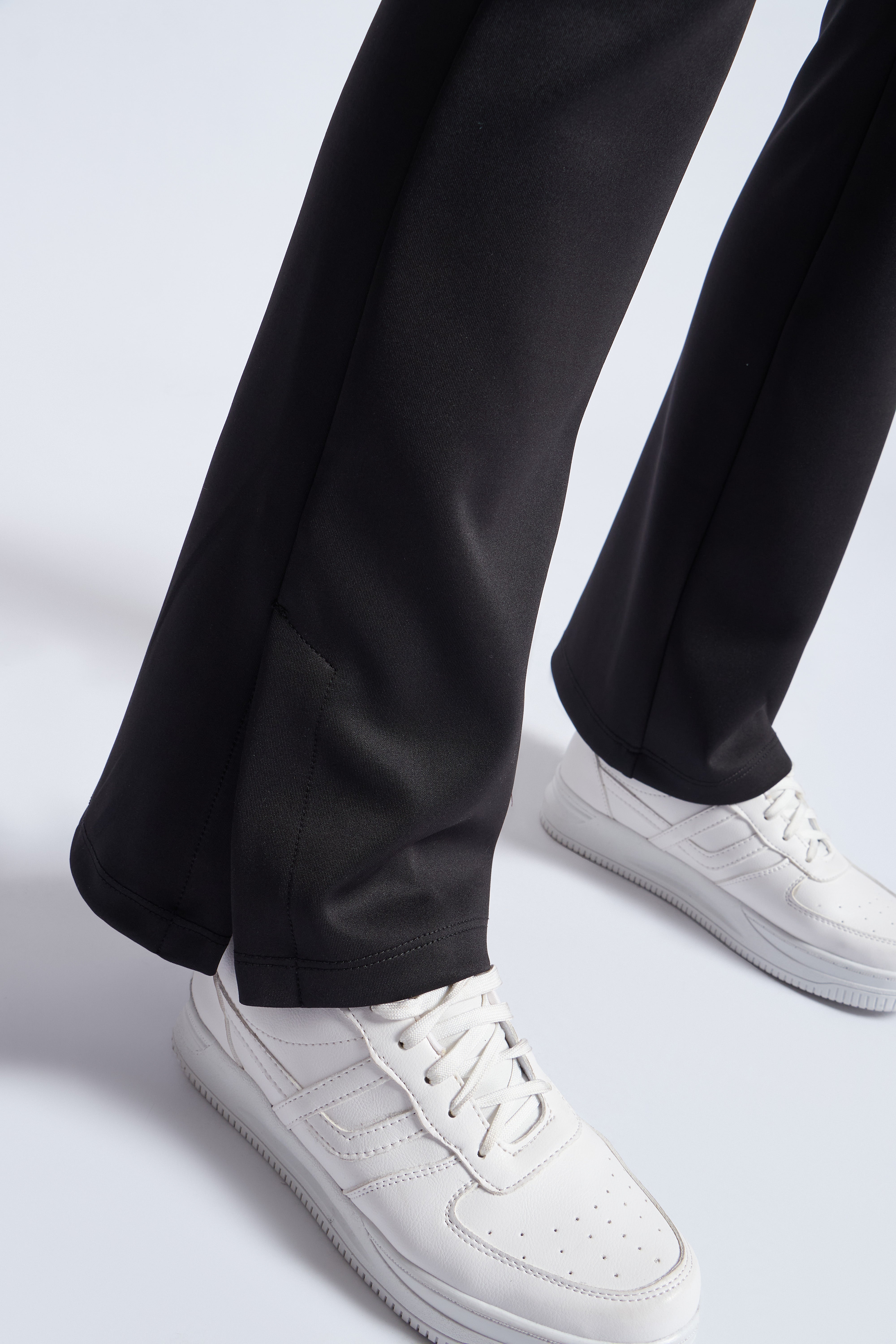 Pantalón Flare con Modal - Negro