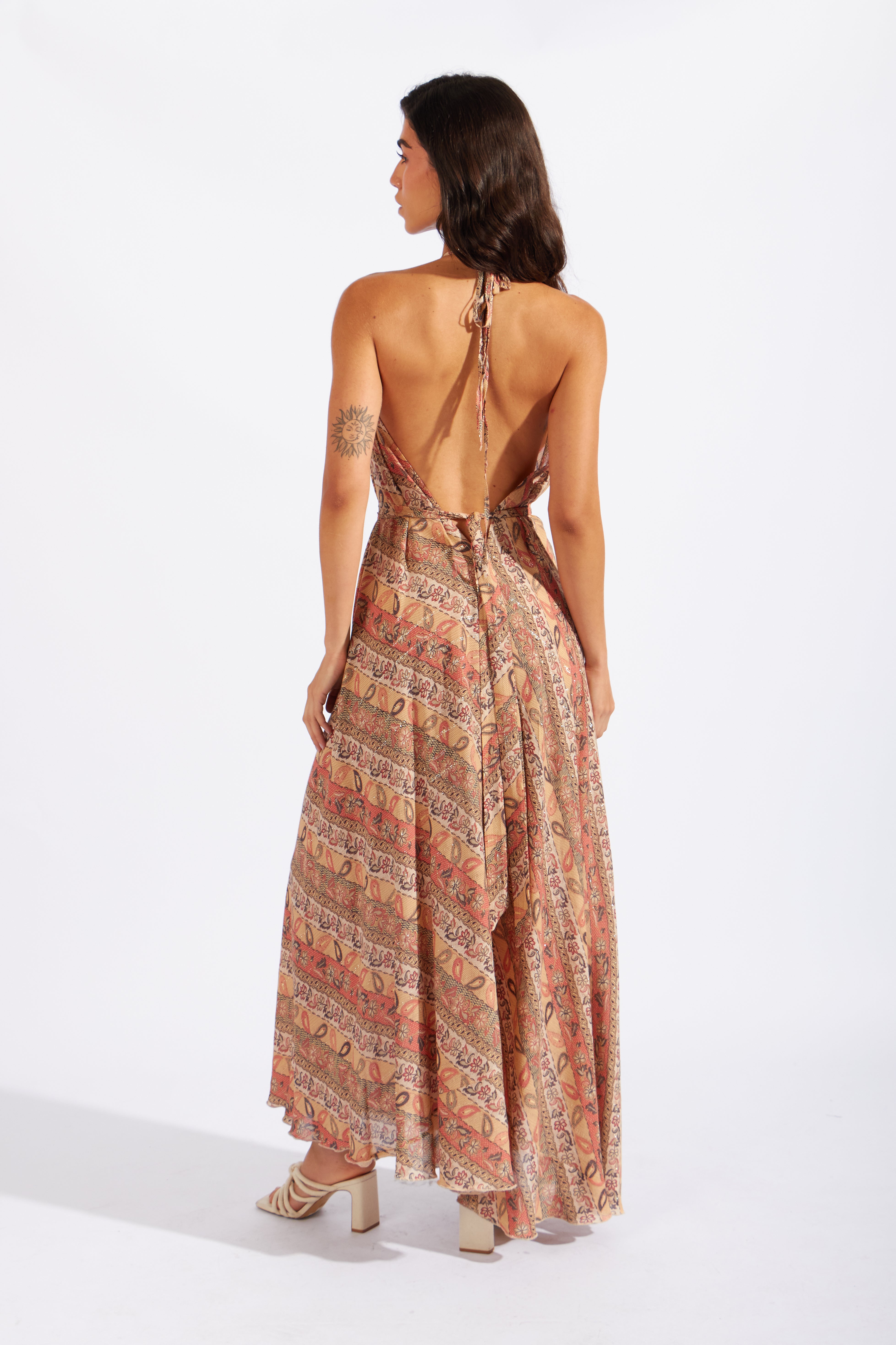 Vestido Fluido Halter Escote - Beige