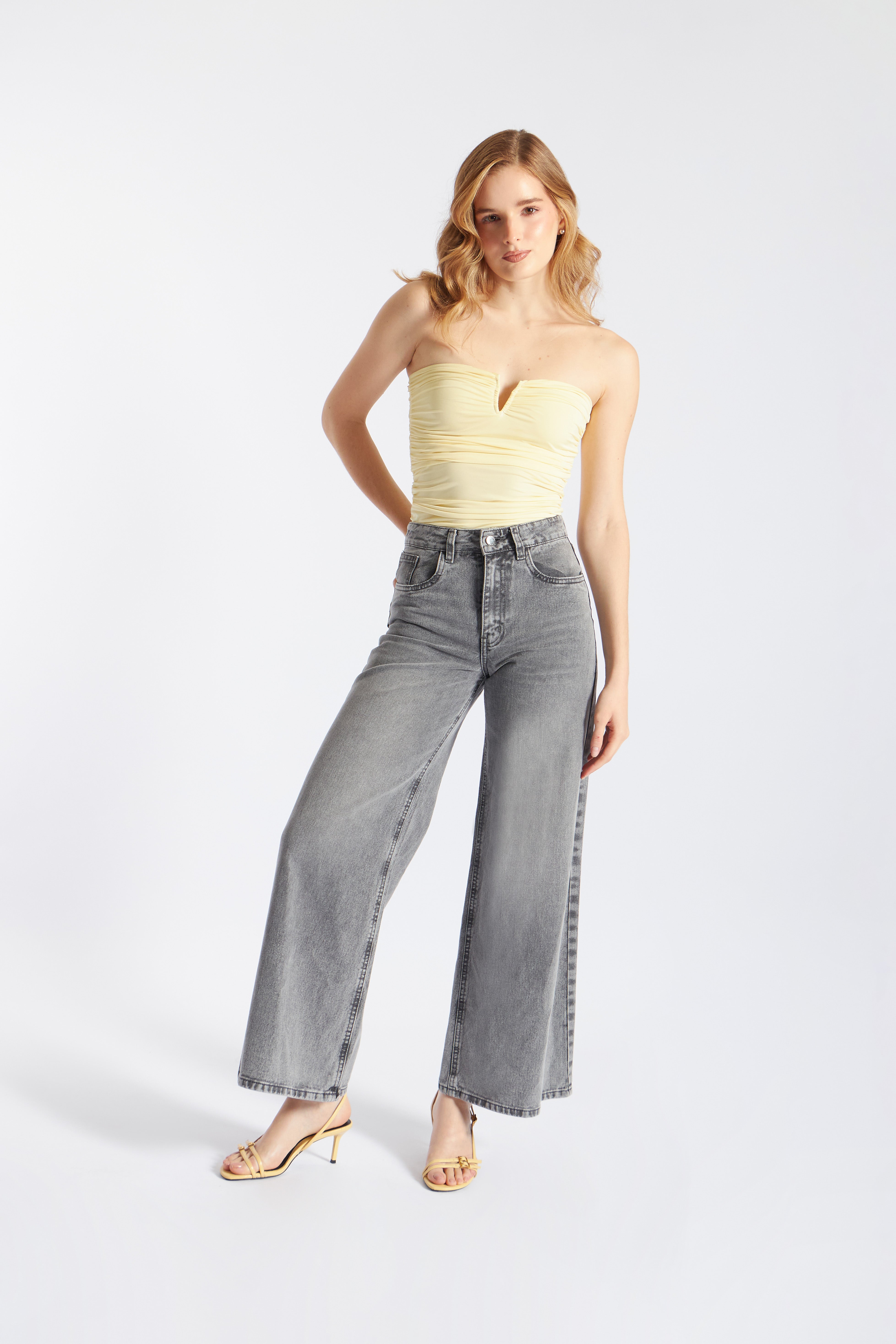 Top Strapless Escote V - Amarillo