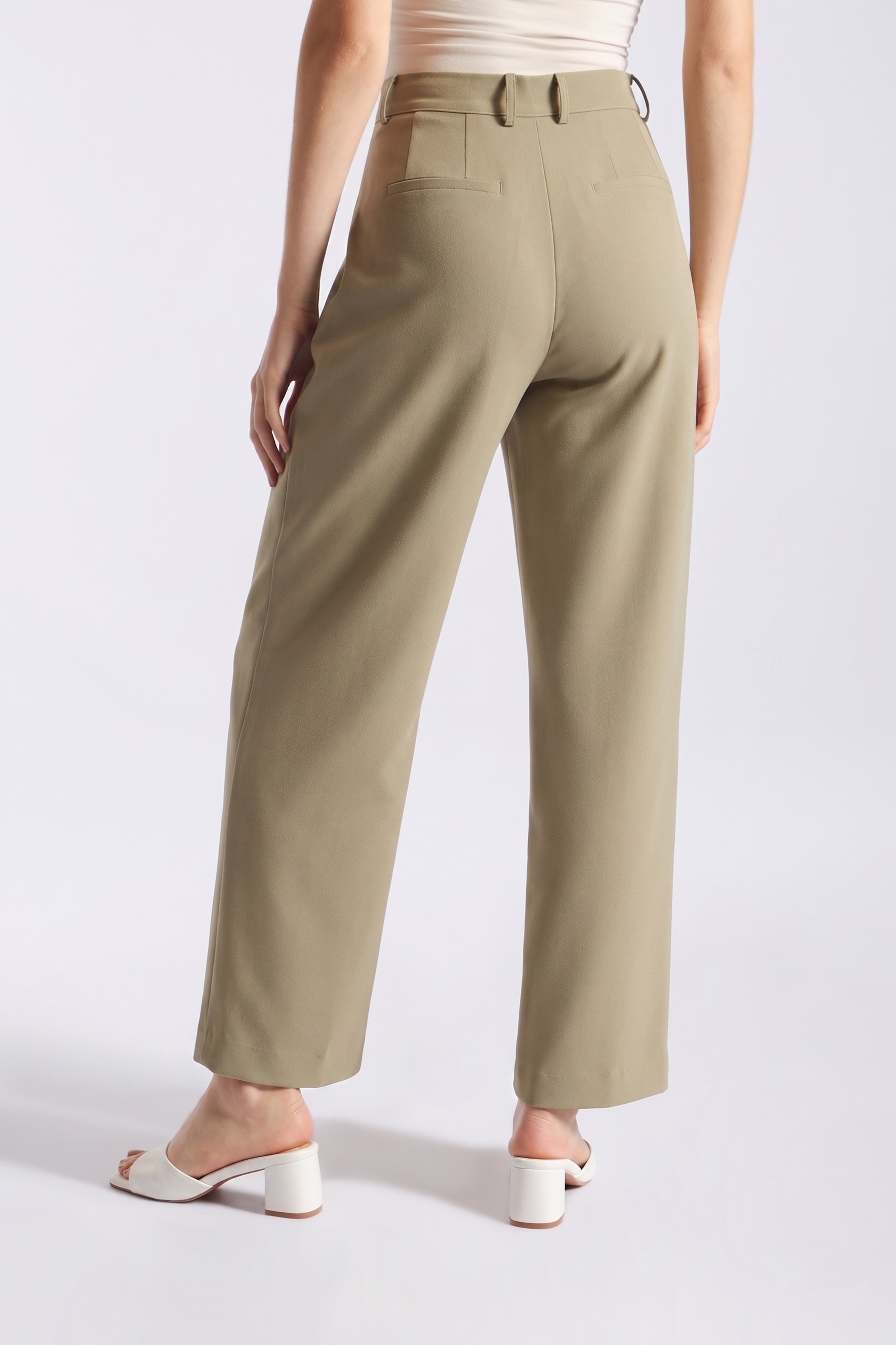 Pantalón Pinzas Straight Leg - Verde