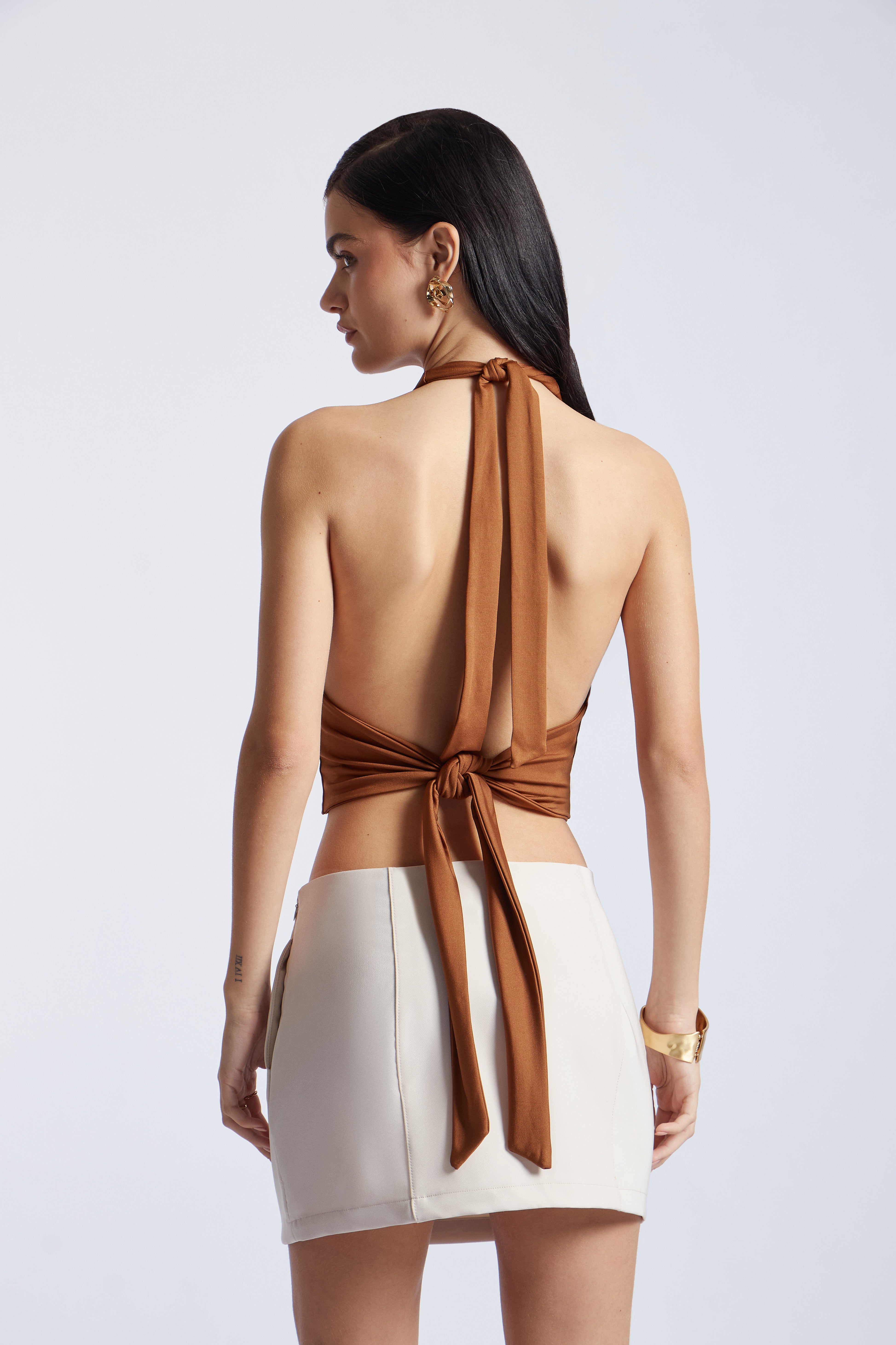 Top Halter con Adorno - Marrón