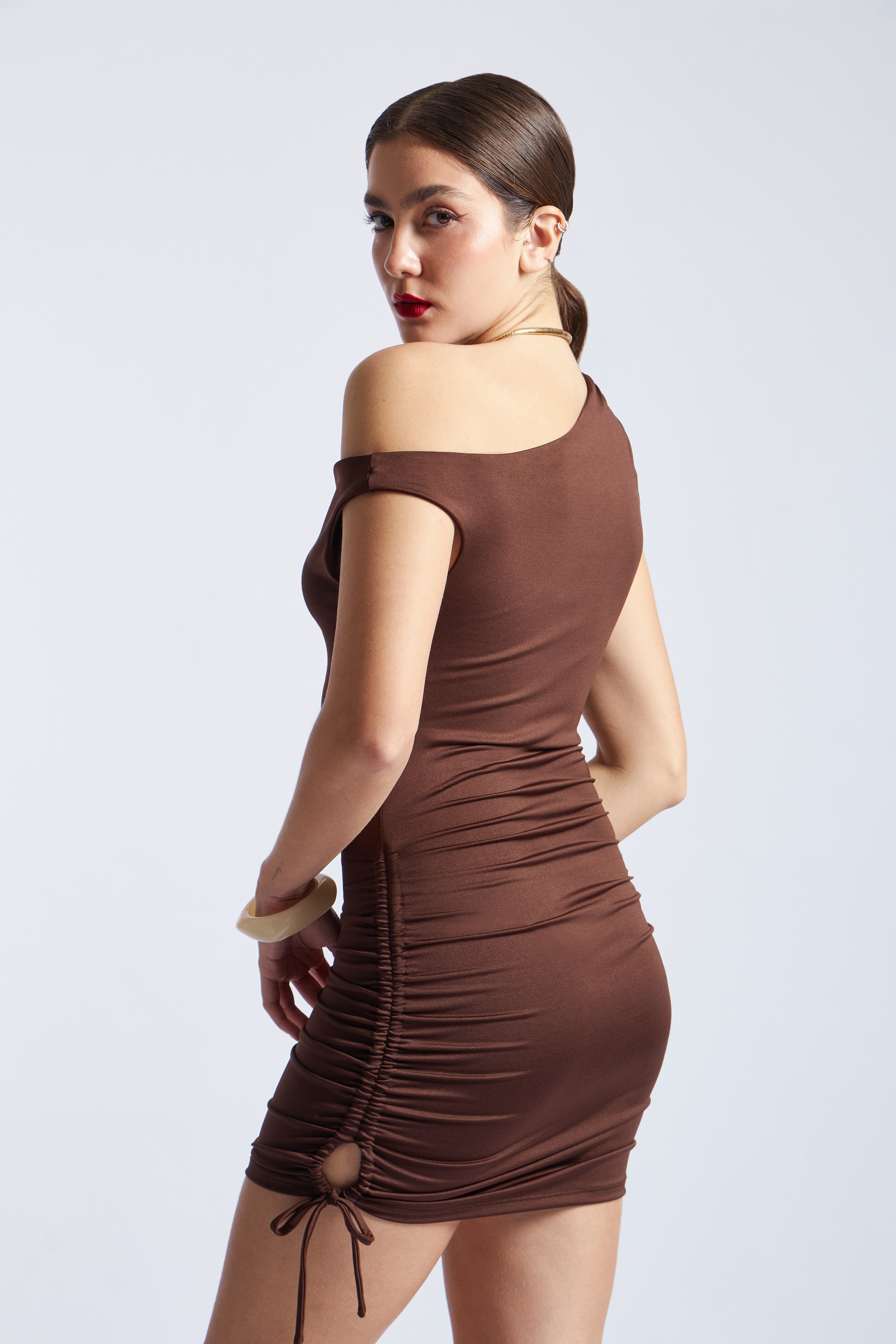 Vestido Asimétrico Frunces - Marrón