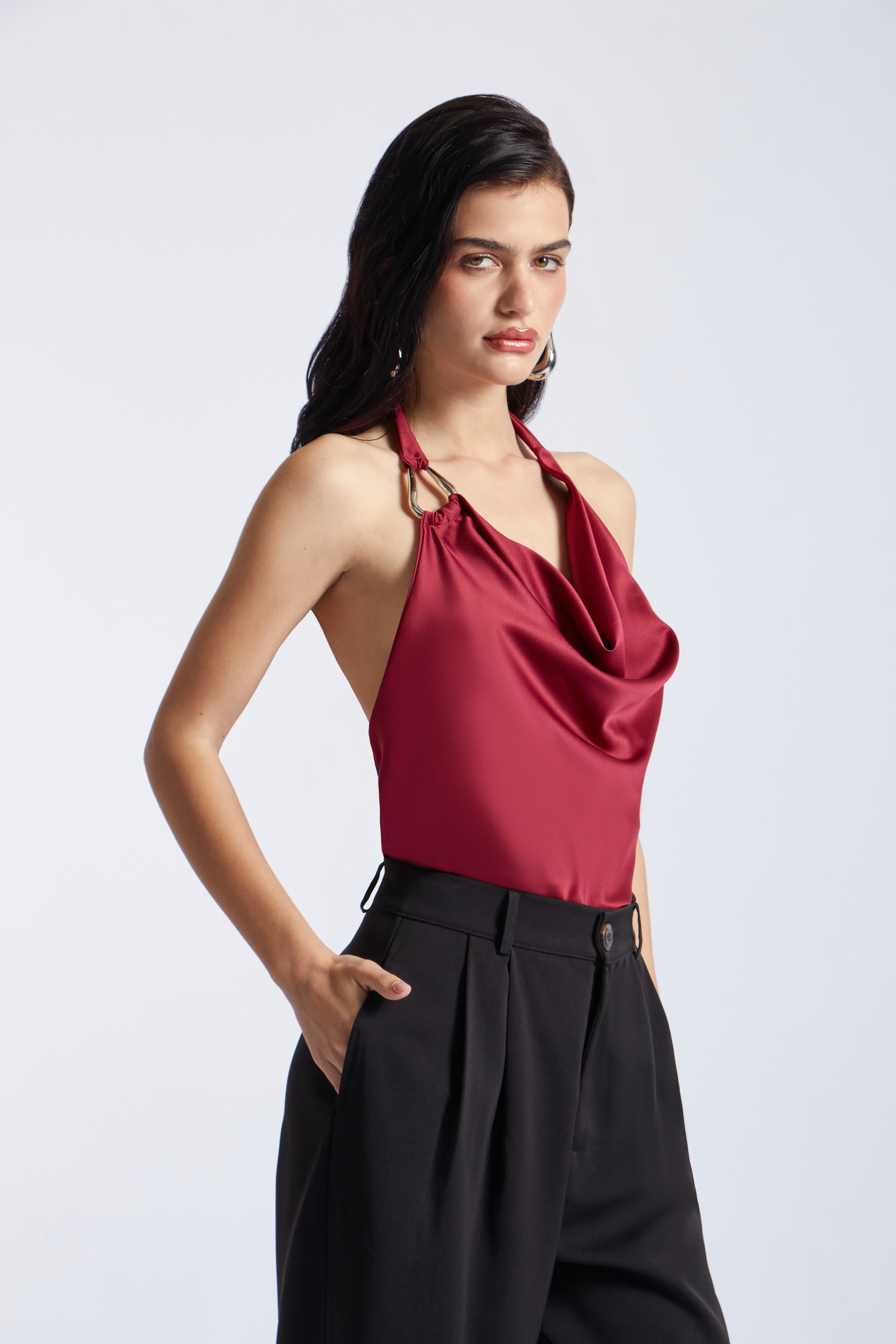 Top Halter Drapeado con Broche - Vino