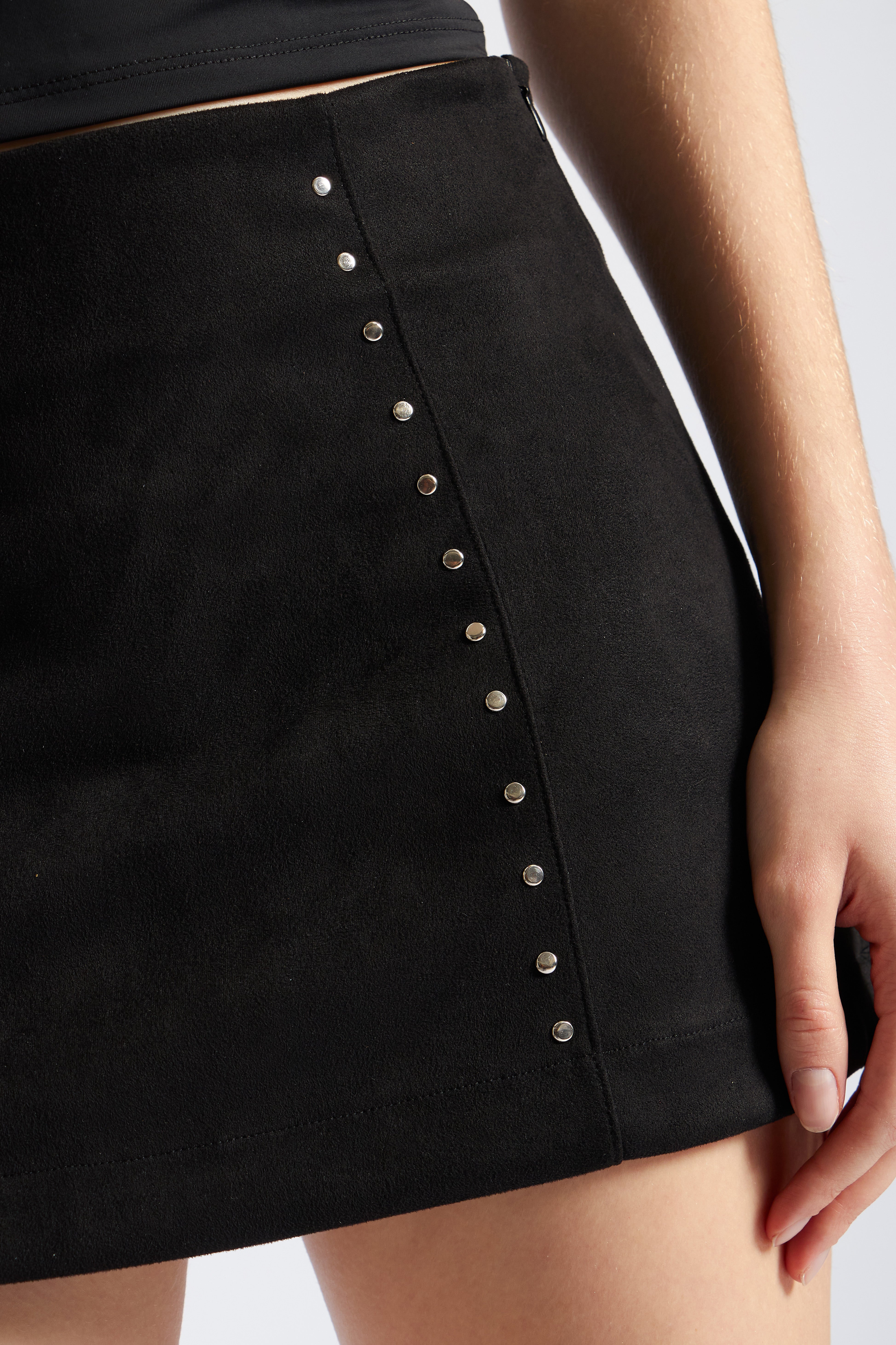 Falda Suede con Apliques - Negro