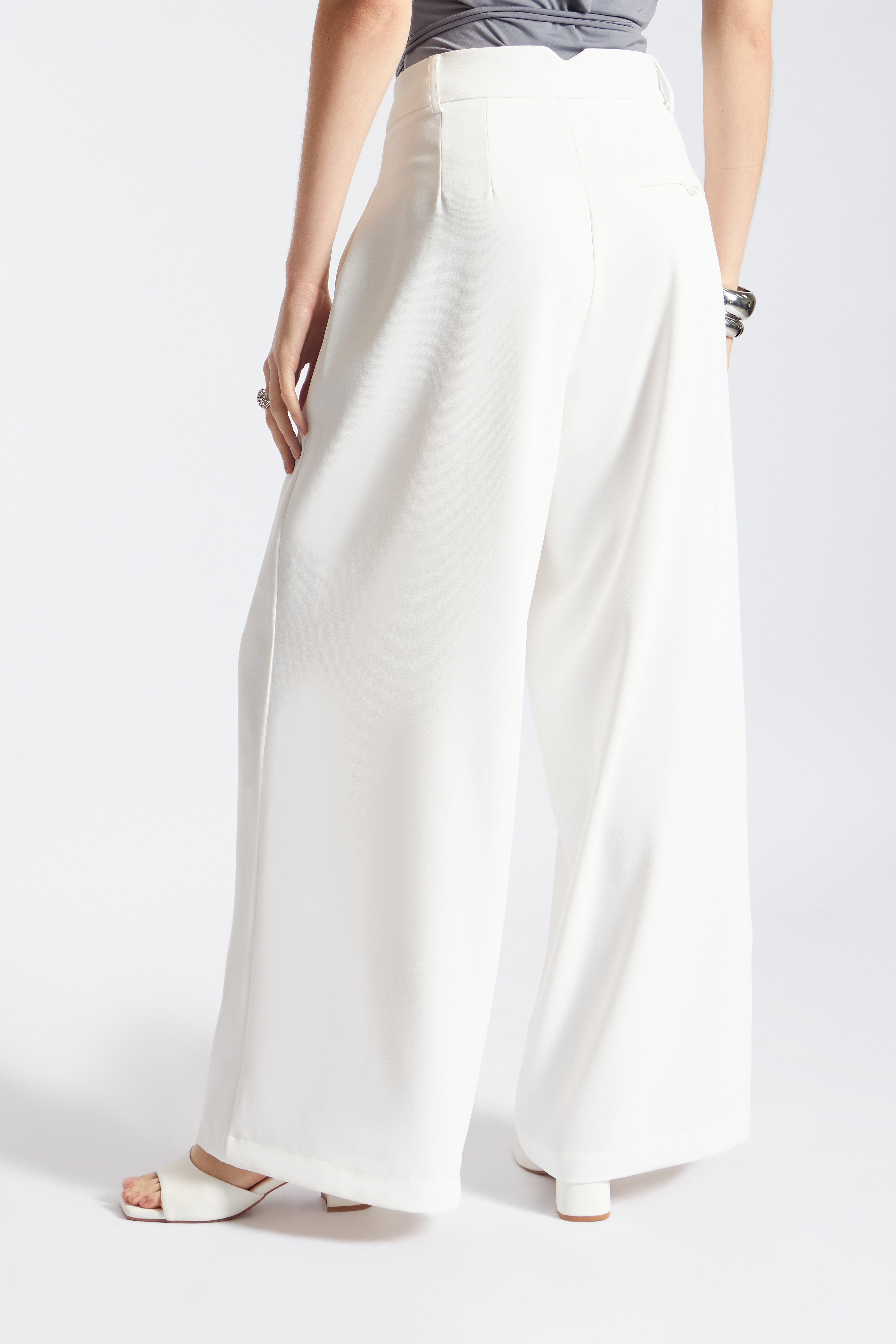 Pantalón Tailored Ancho Pliegues - Perla