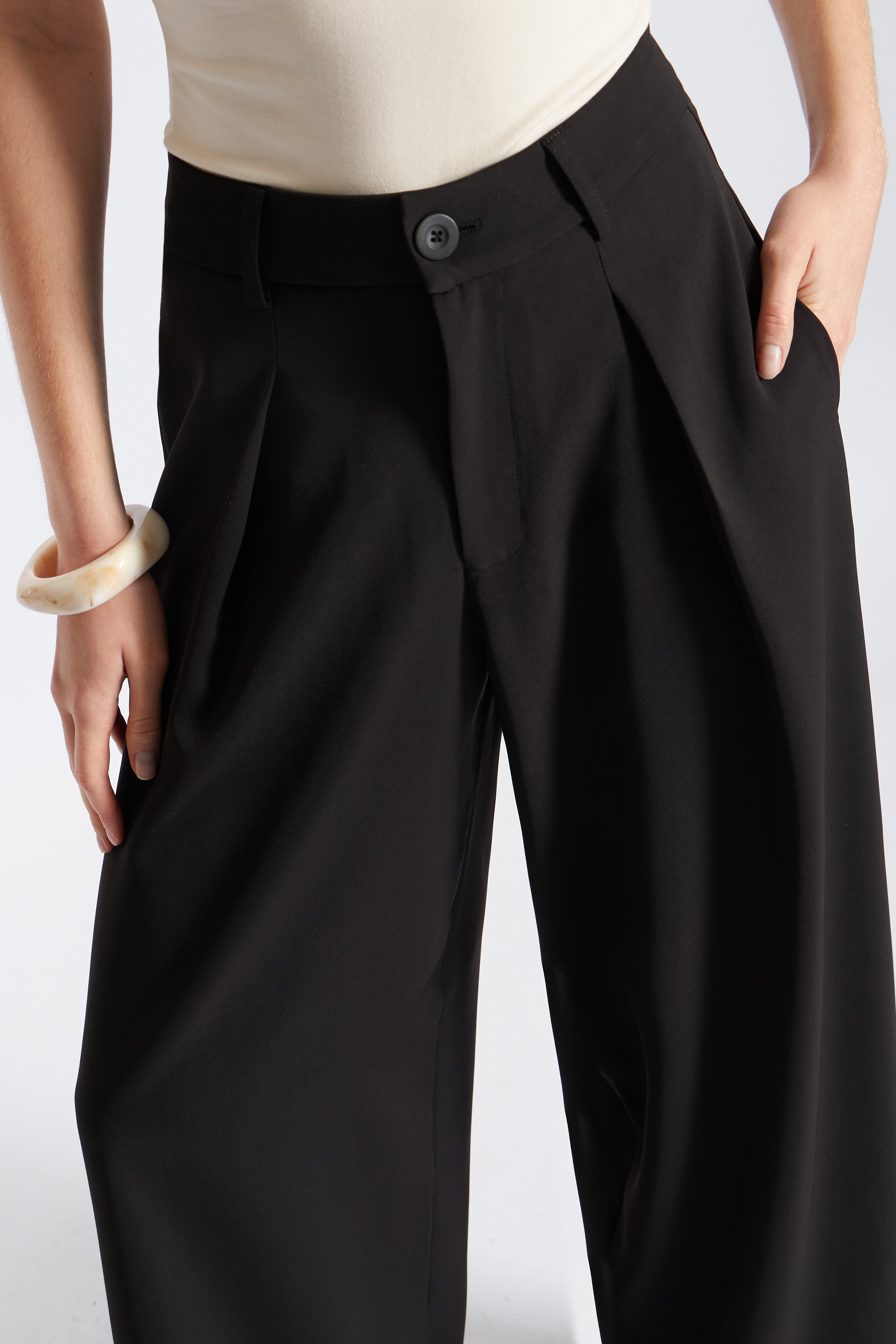 Pantalón Tailored Ancho Pliegues - Negro