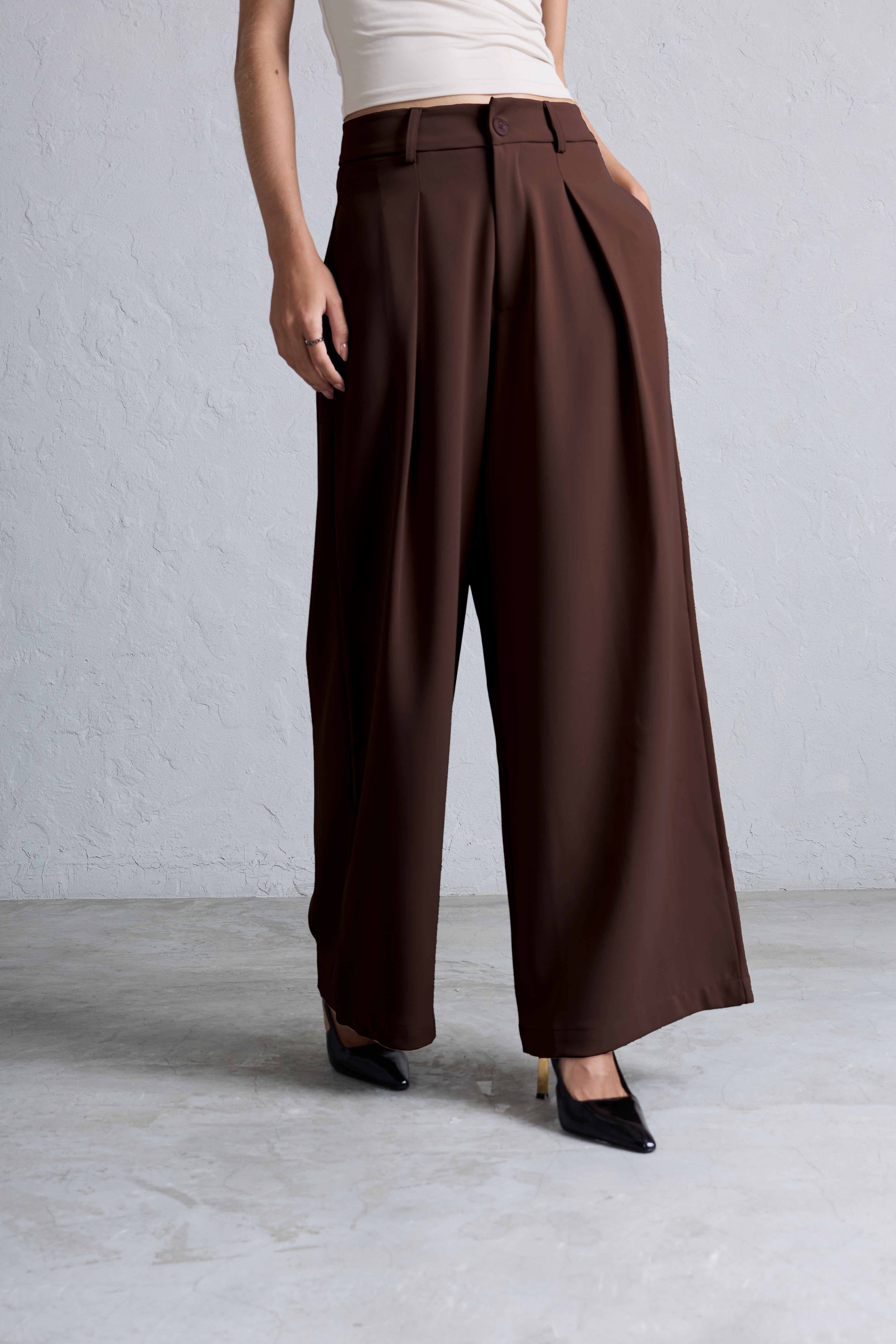 Pantalón Tailored Ancho Pliegues - Marrón