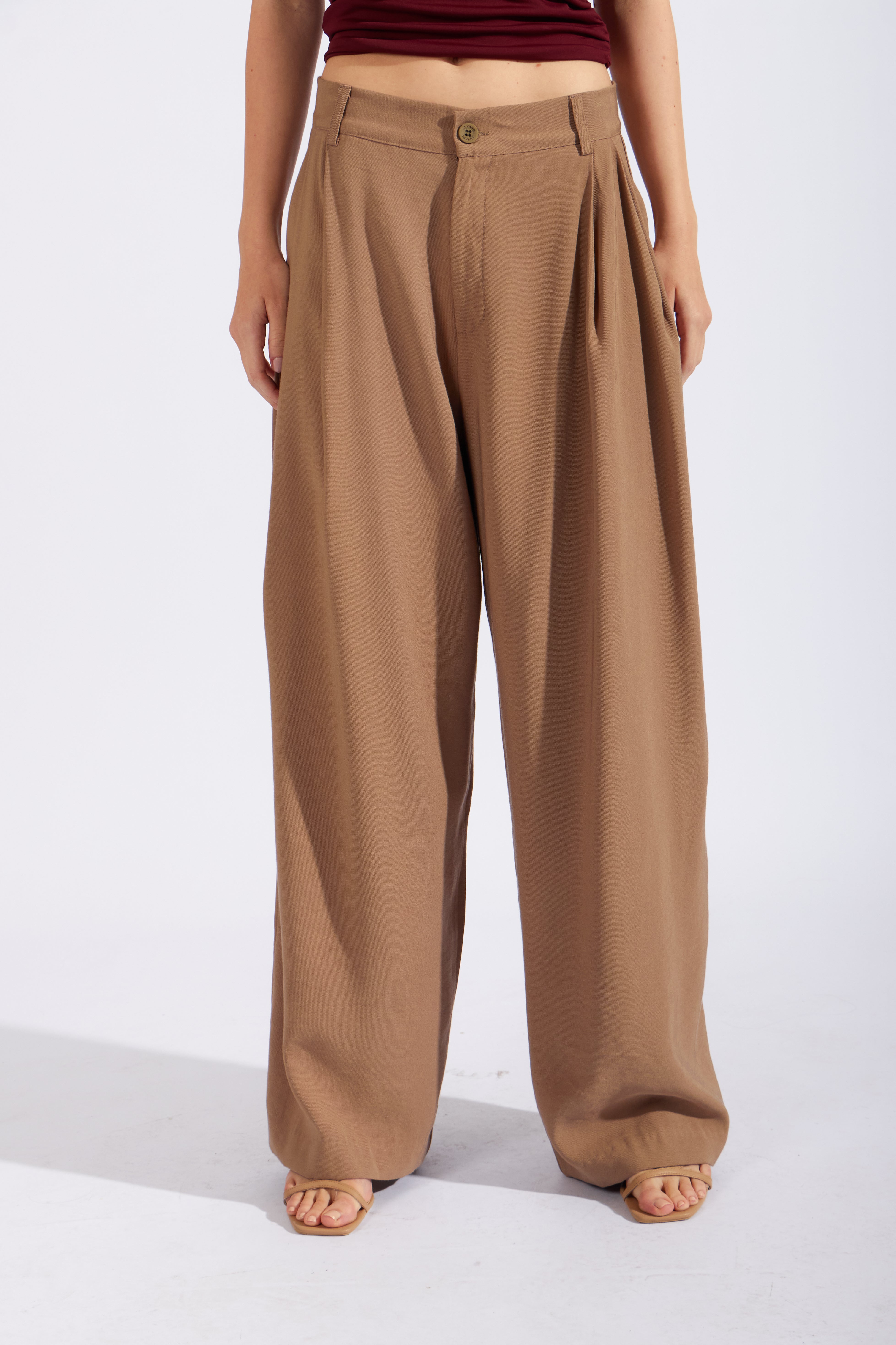 Pantalón Fluido Pliegue - Kakhi