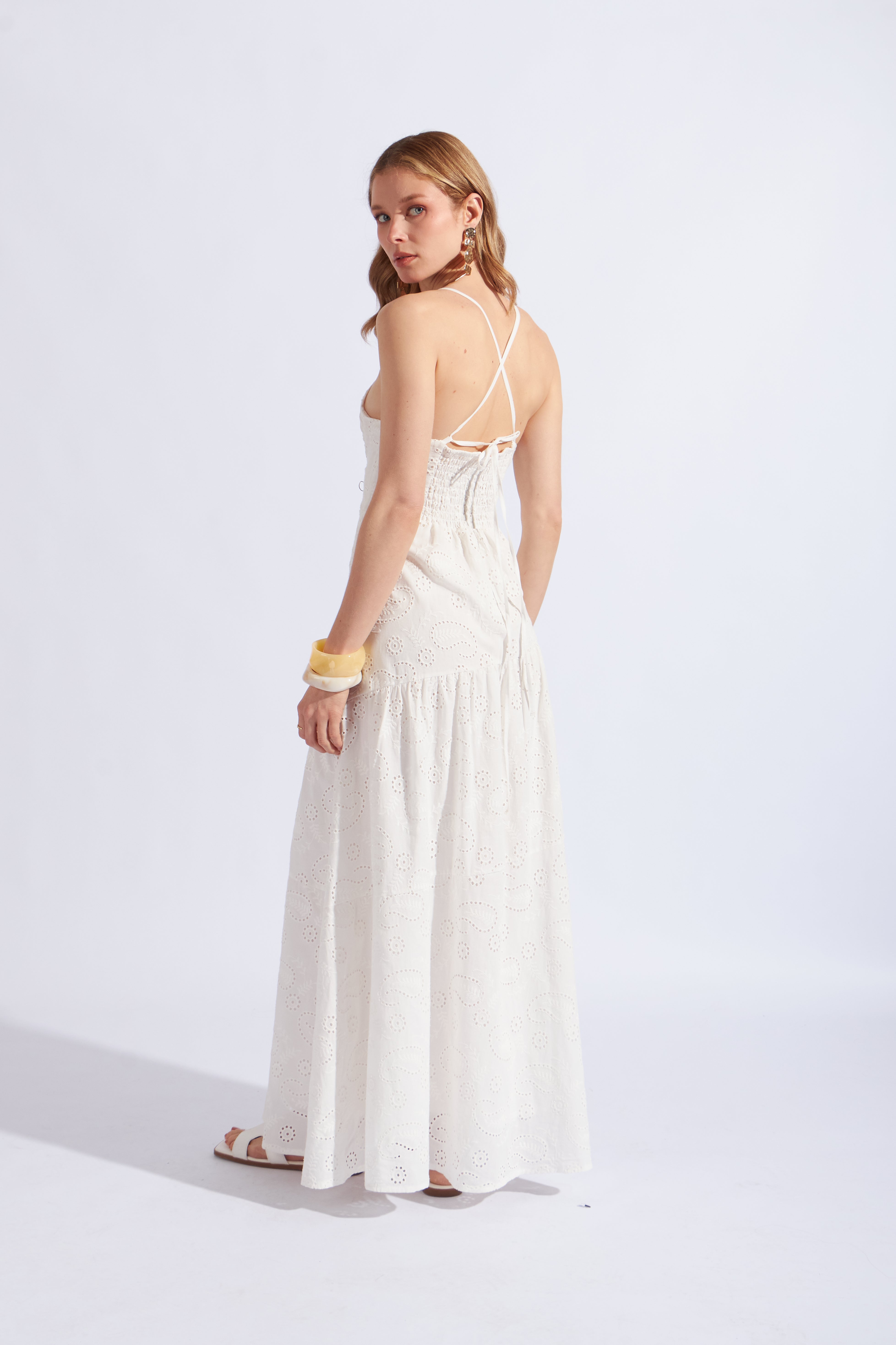 Vestido Bordados Perforados - Perla