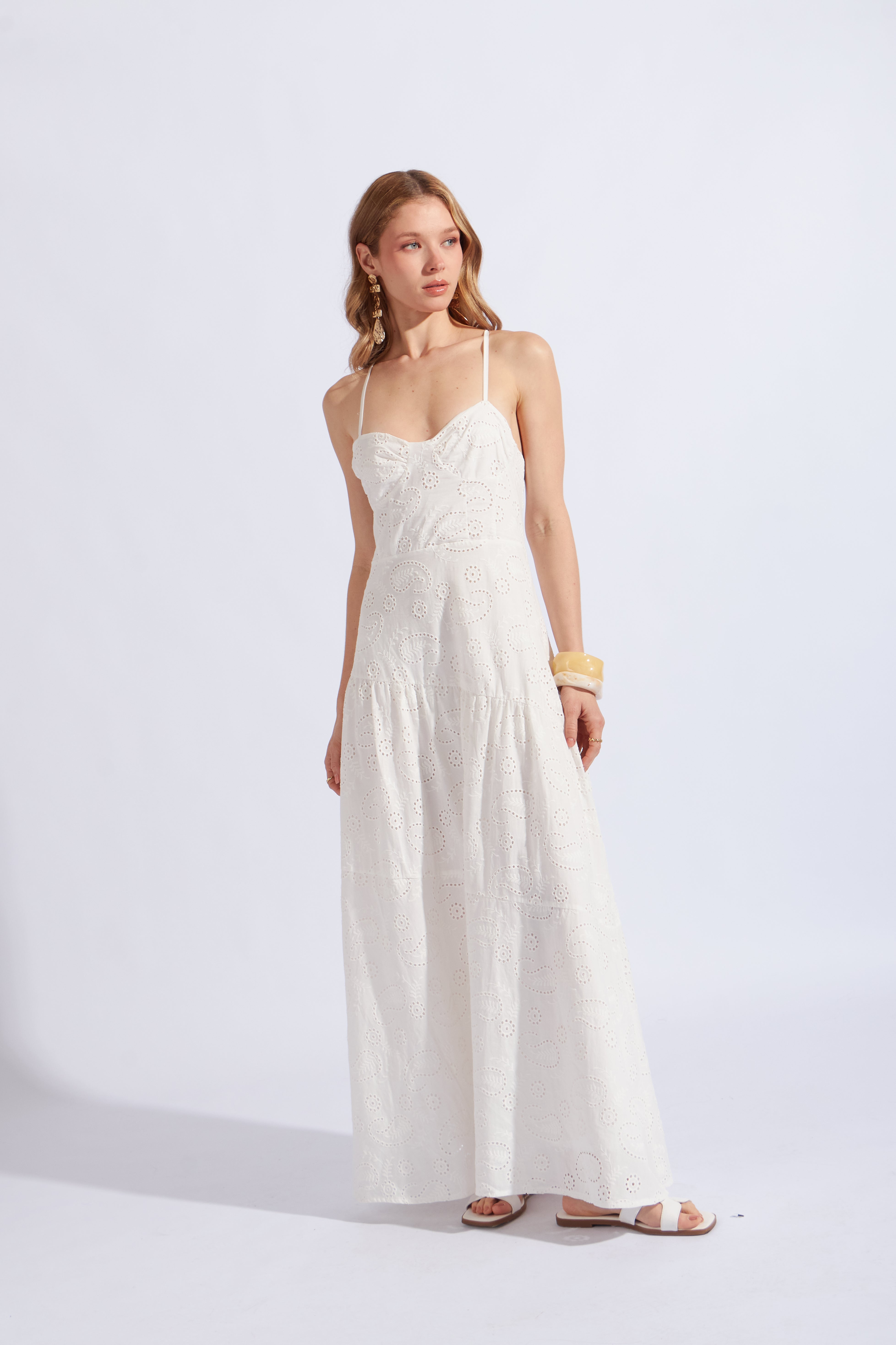 Vestido Bordados Perforados - Perla