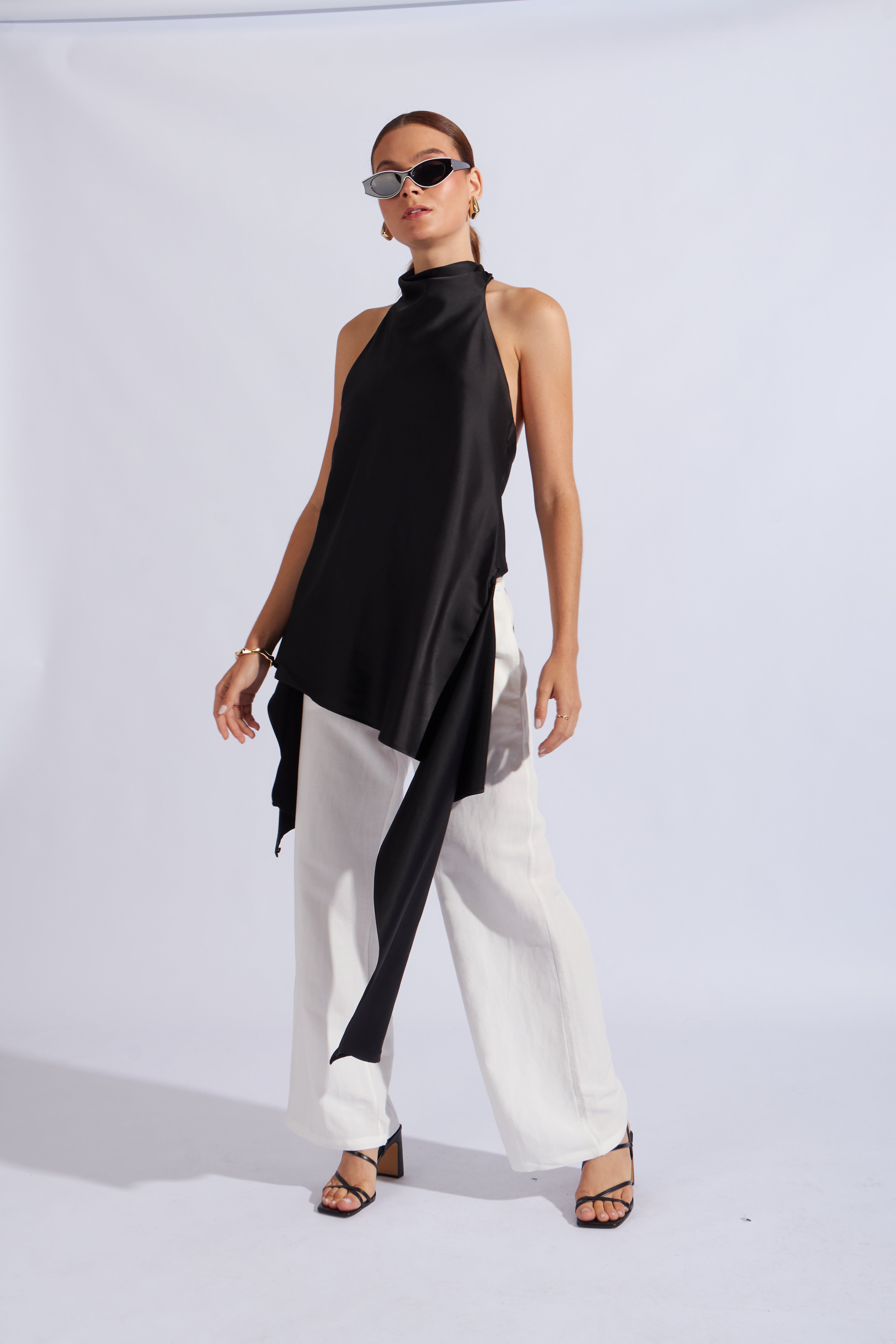 Top Halter Satinado Soft - Negro