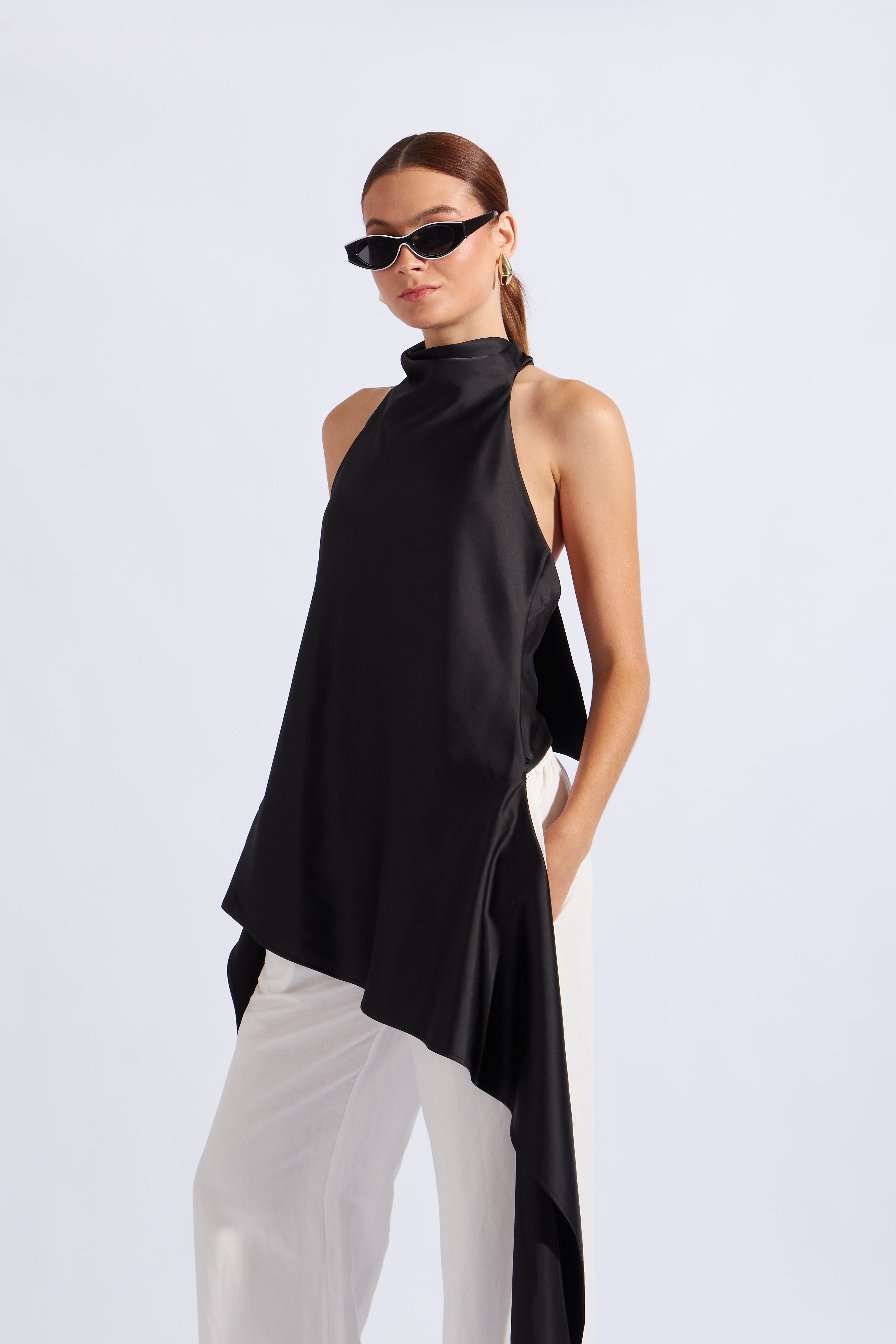 Top Halter Satinado Soft - Negro