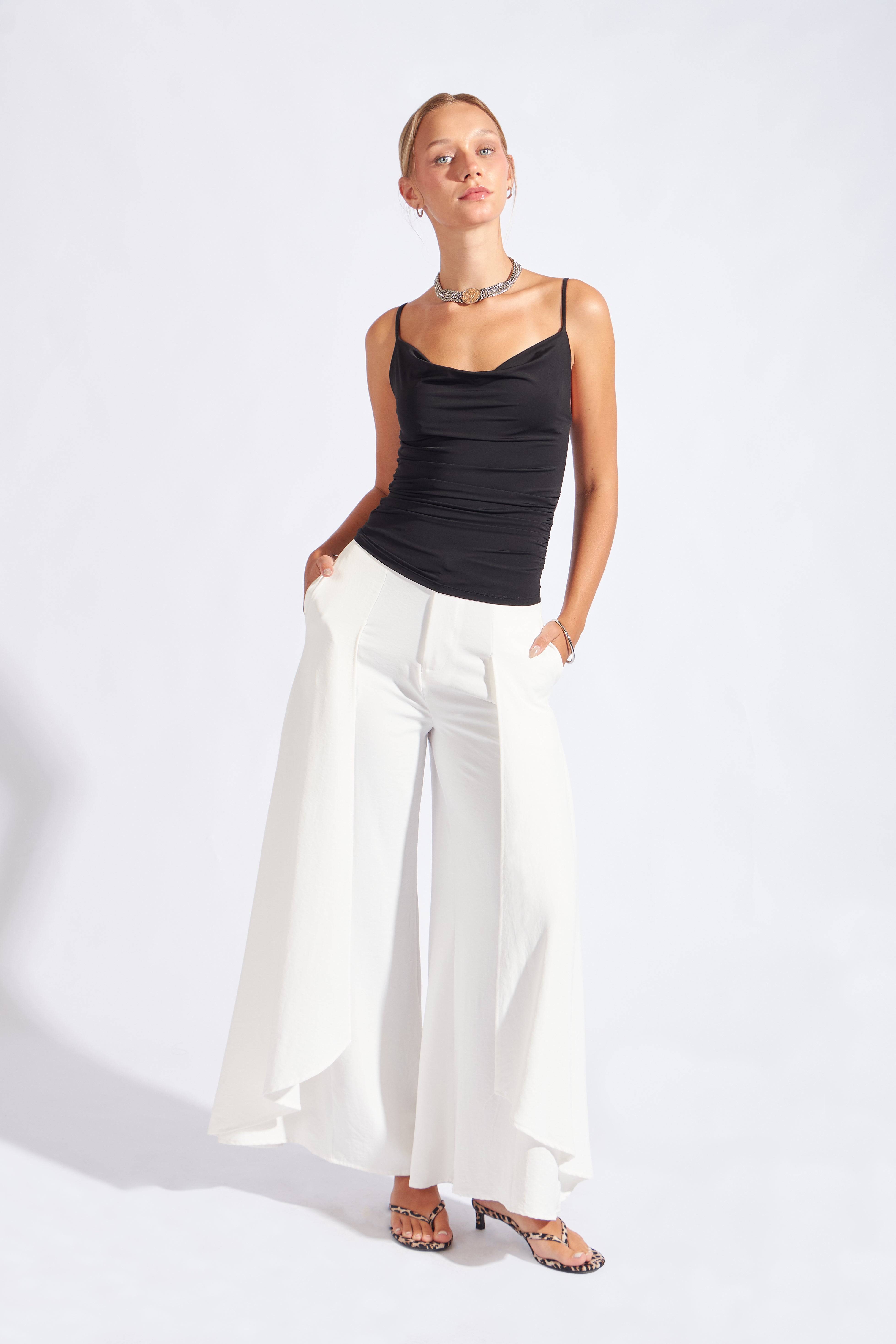 Top Tirantes - Negro