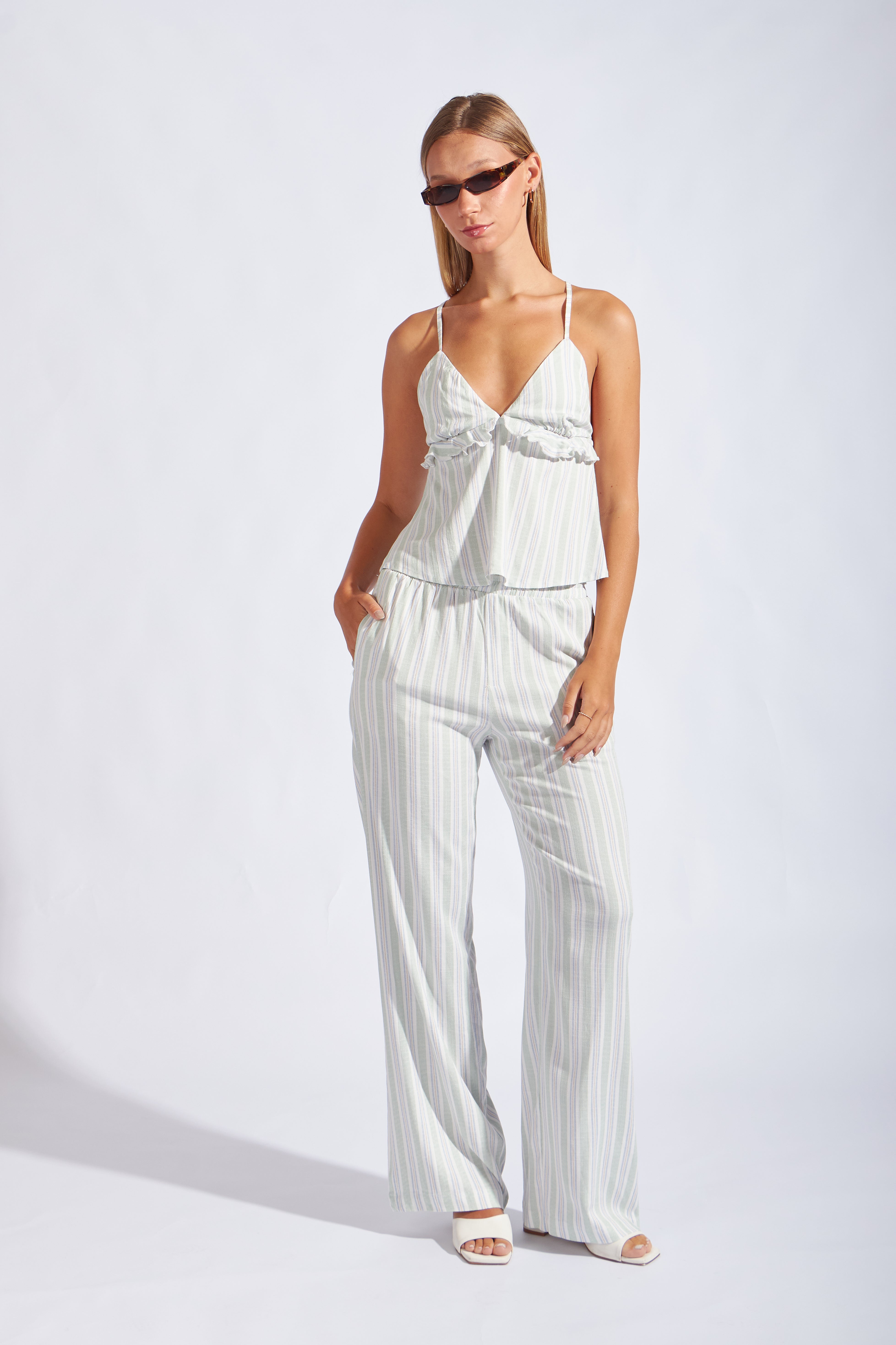 Top Escote Profundo Volantes - Aloe