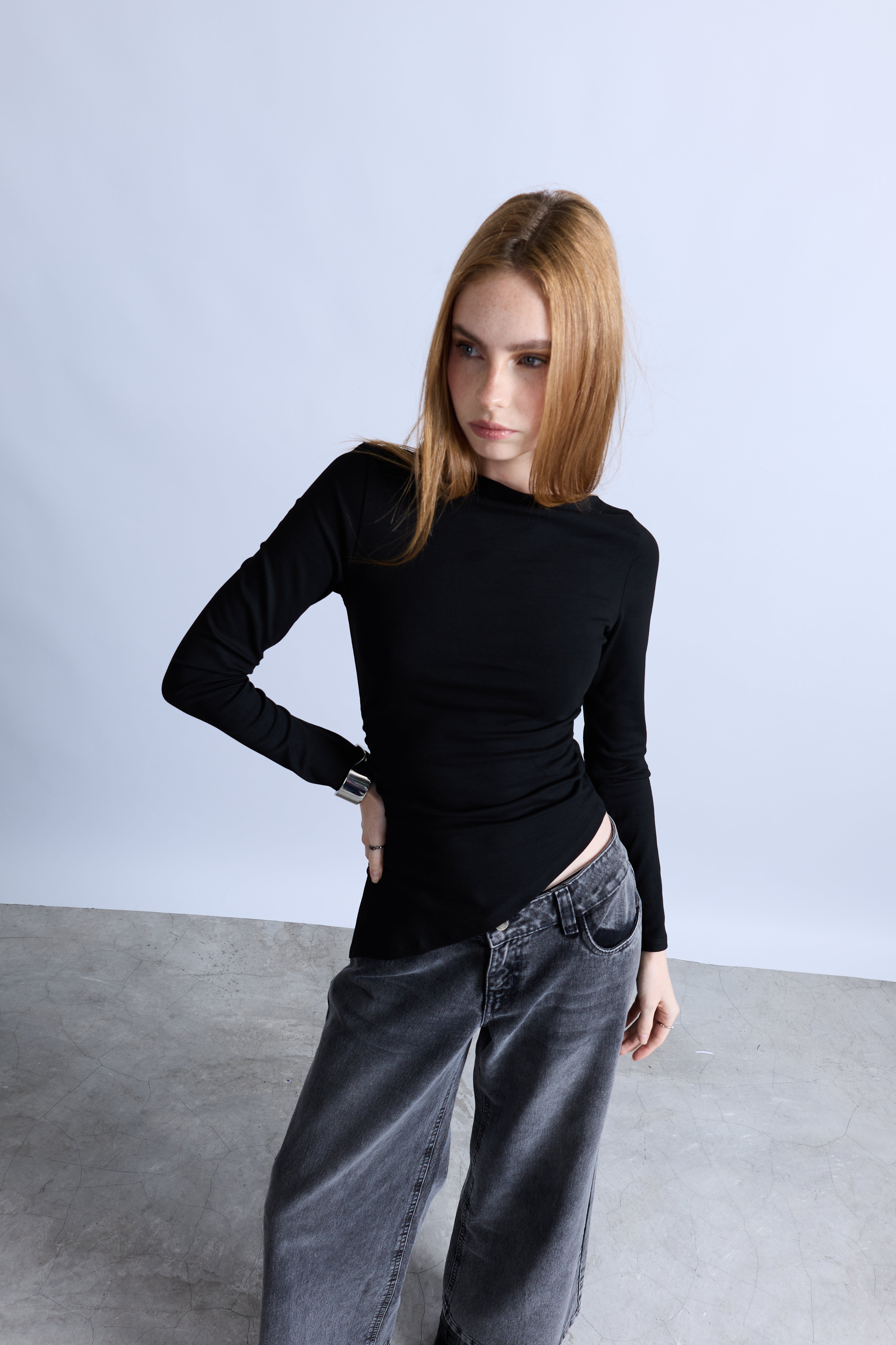 Top Barco Asimétrico - Negro