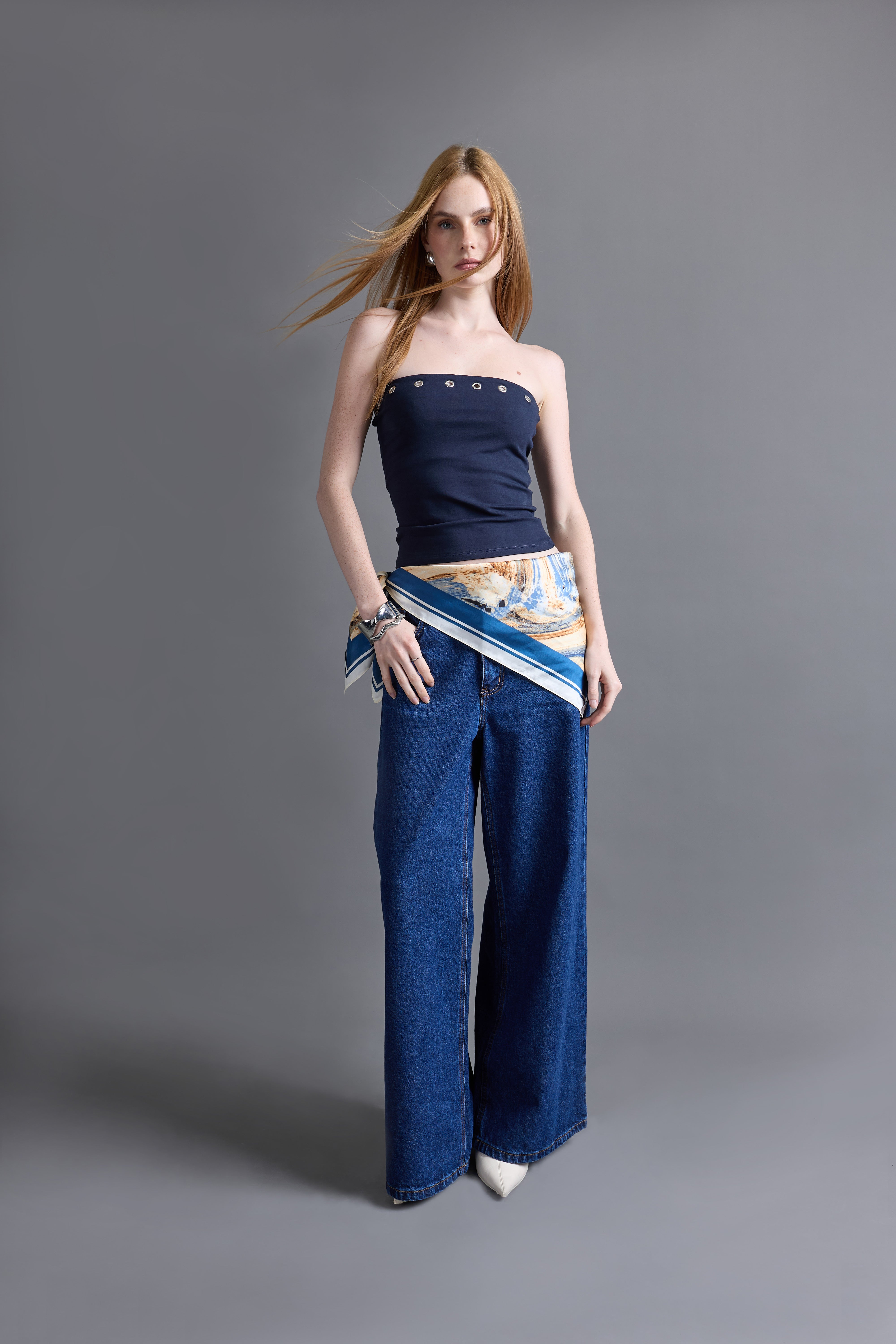Top Strapless Ojalillos - Azul