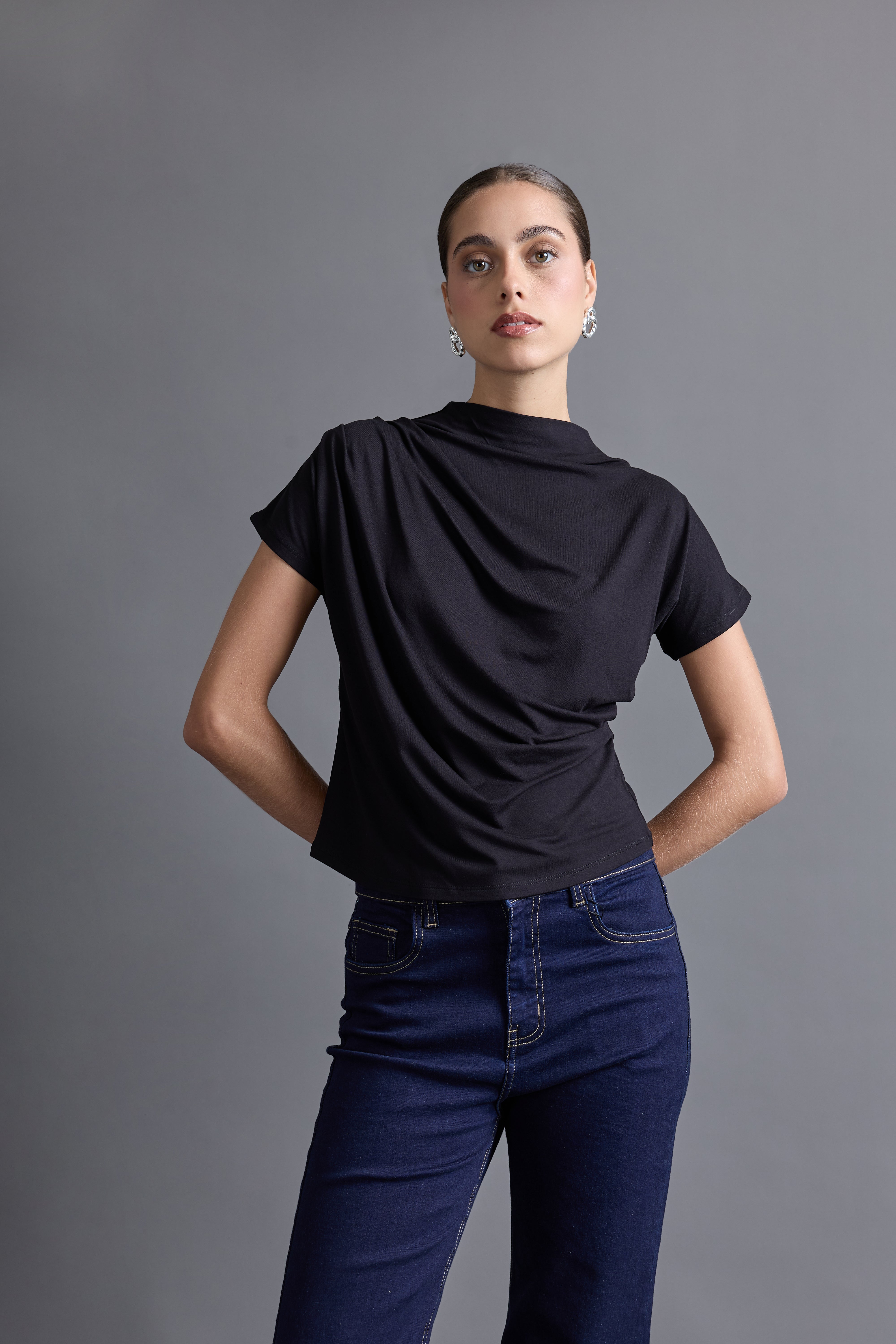 Top Drapeado Cuello Medio - Negro