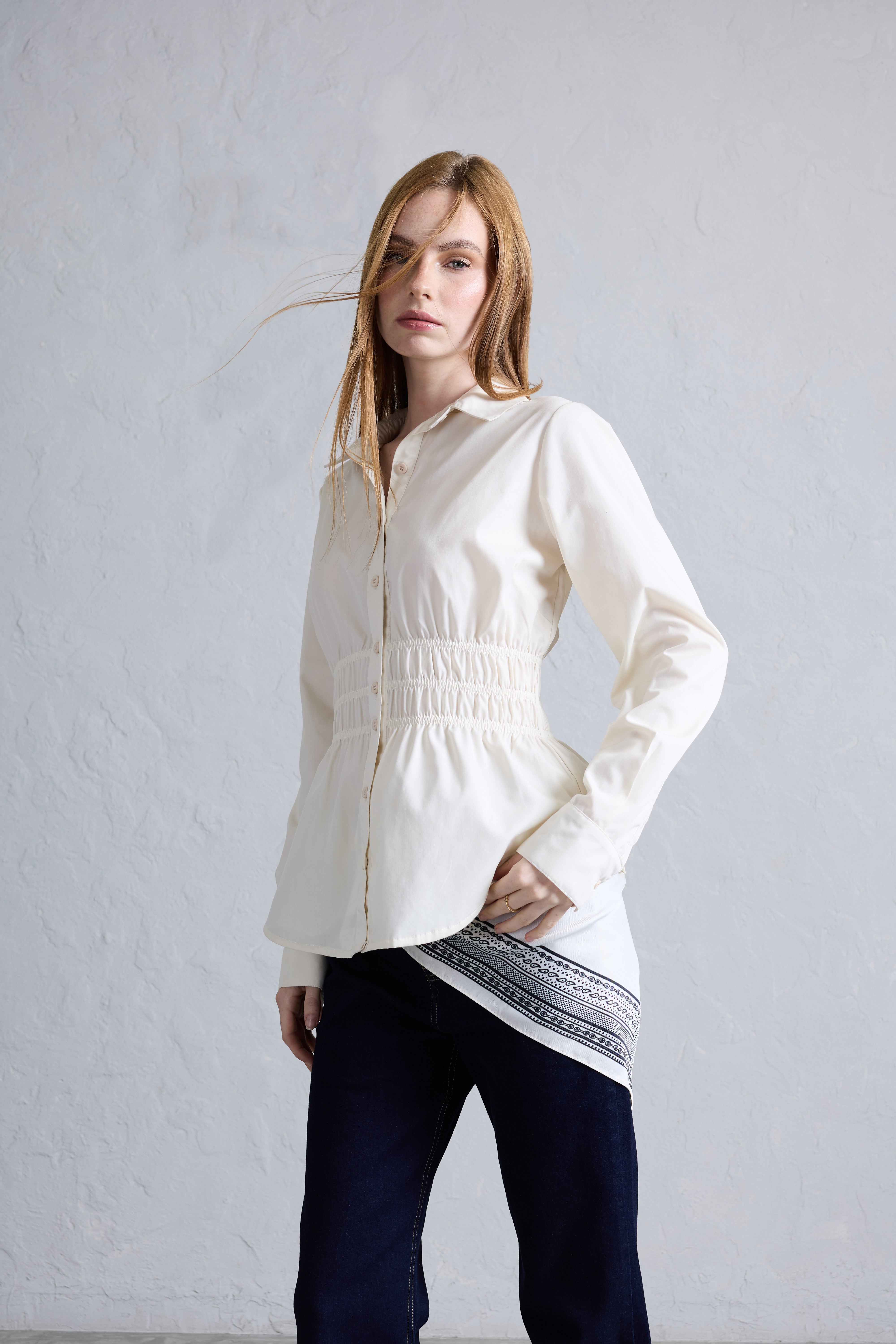 Blusa Clásica Cinturón - Hueso