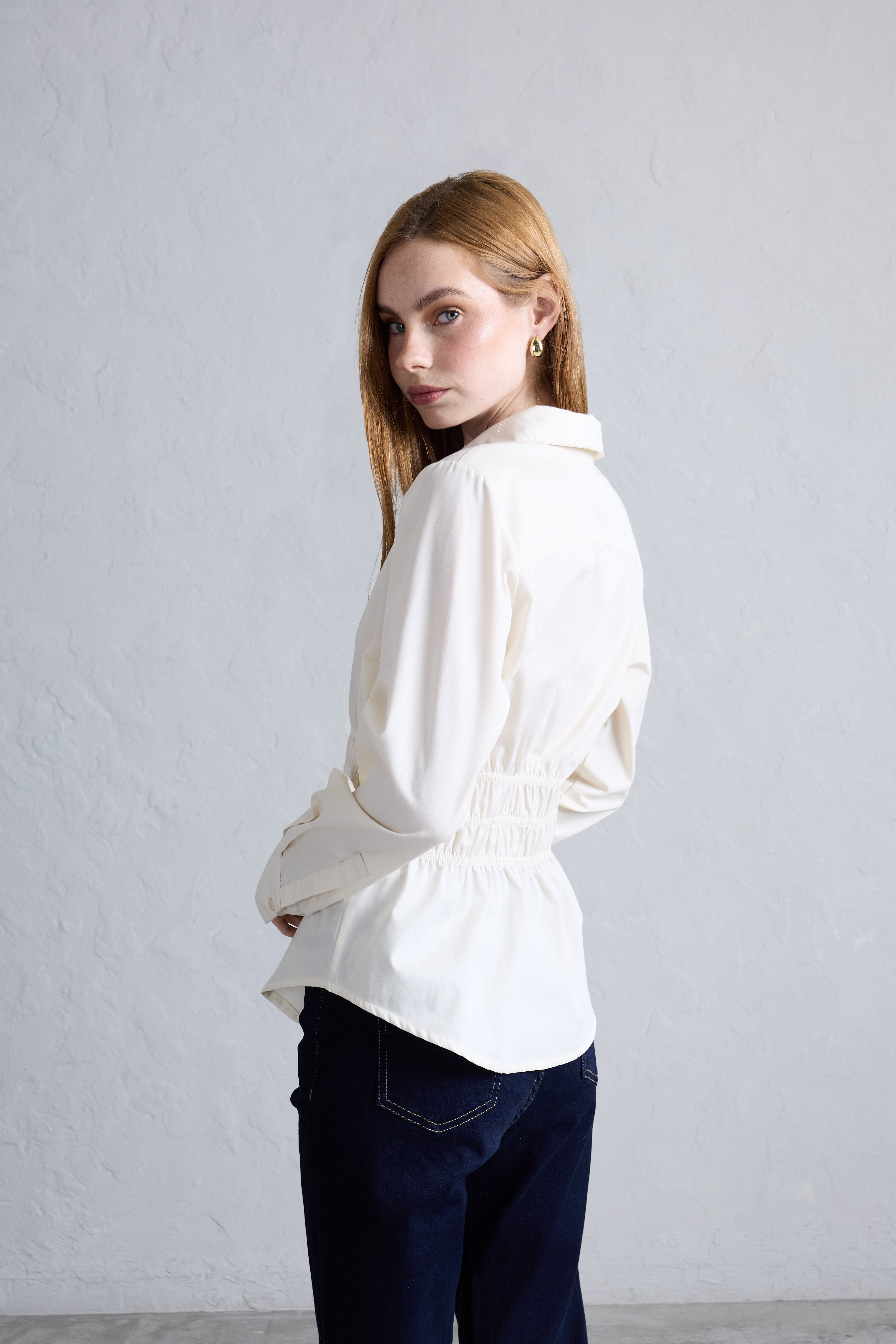Blusa Clásica Cinturón - Hueso