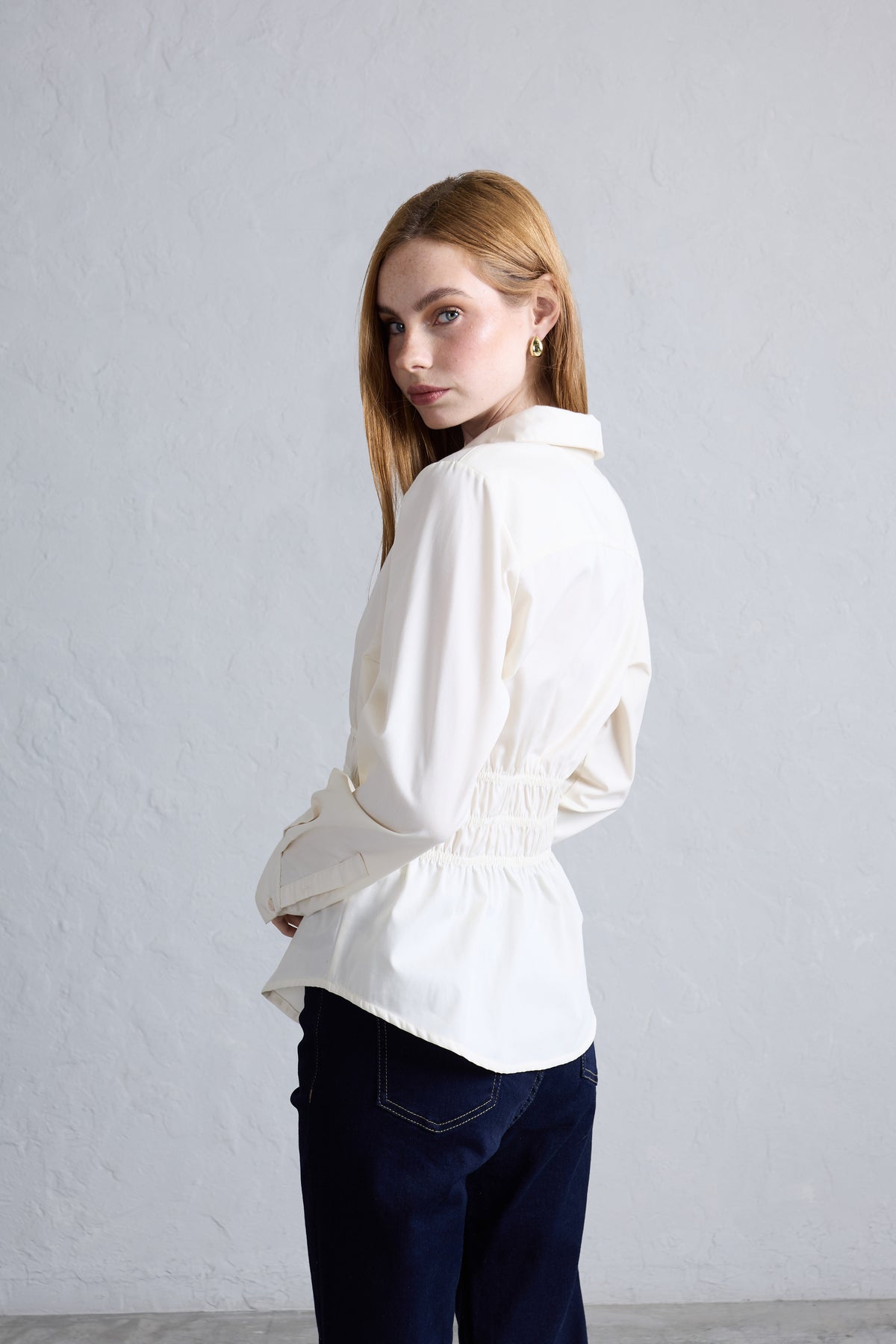 Blusa Clásica Cinturón - Hueso