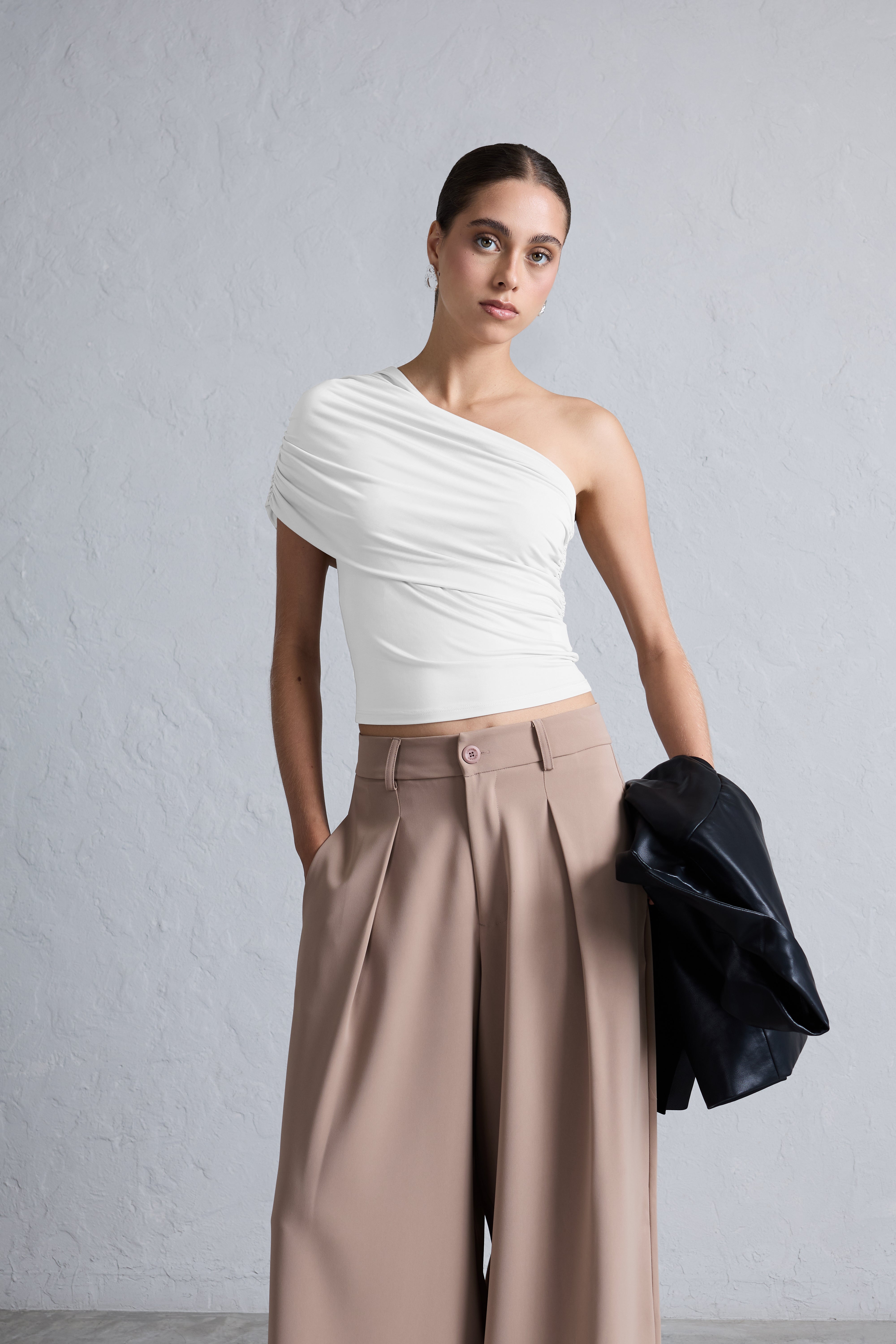 Top Cruzado Manga Asimétrica - Perla