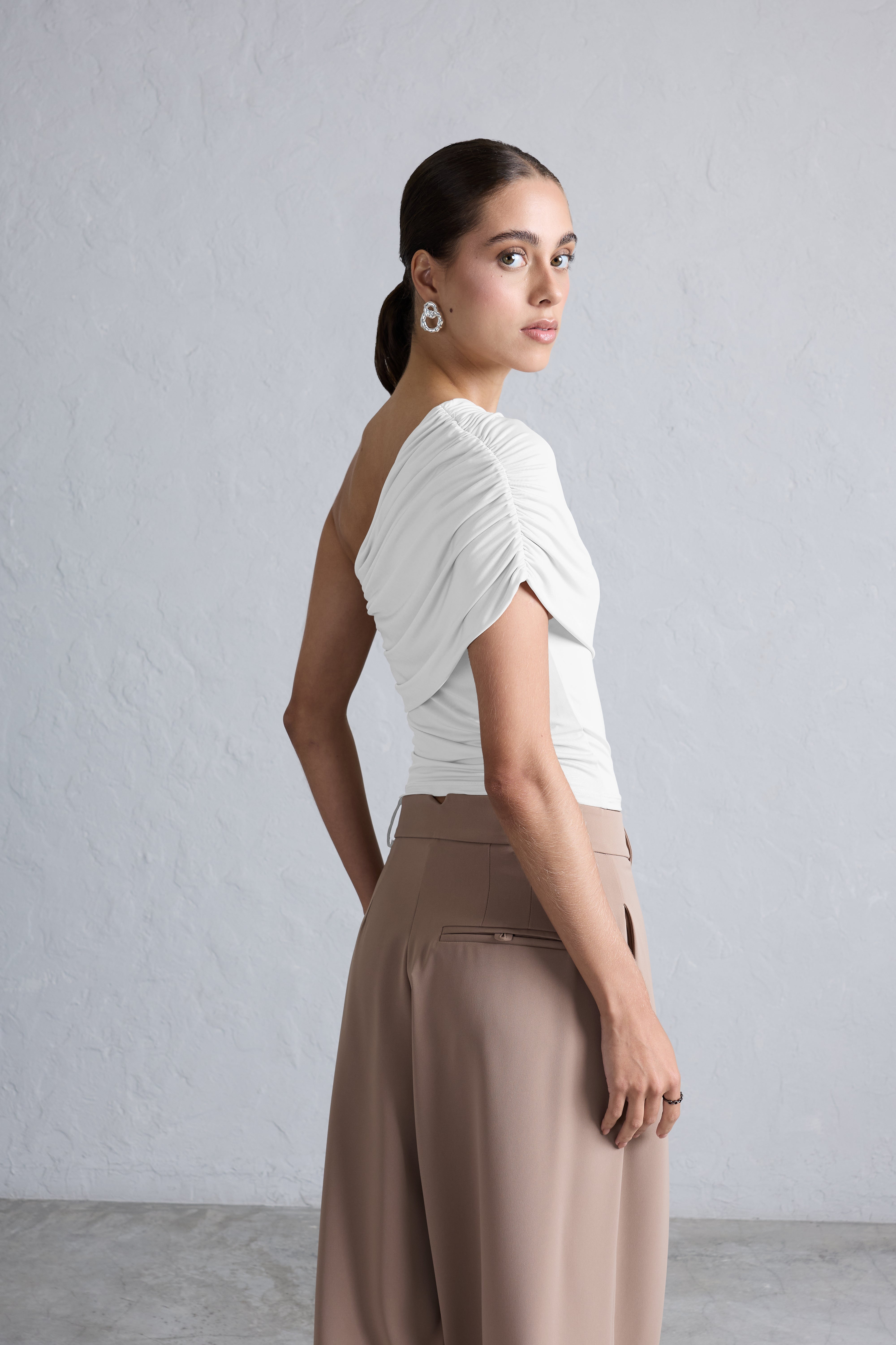 Top Cruzado Manga Asimétrica - Perla