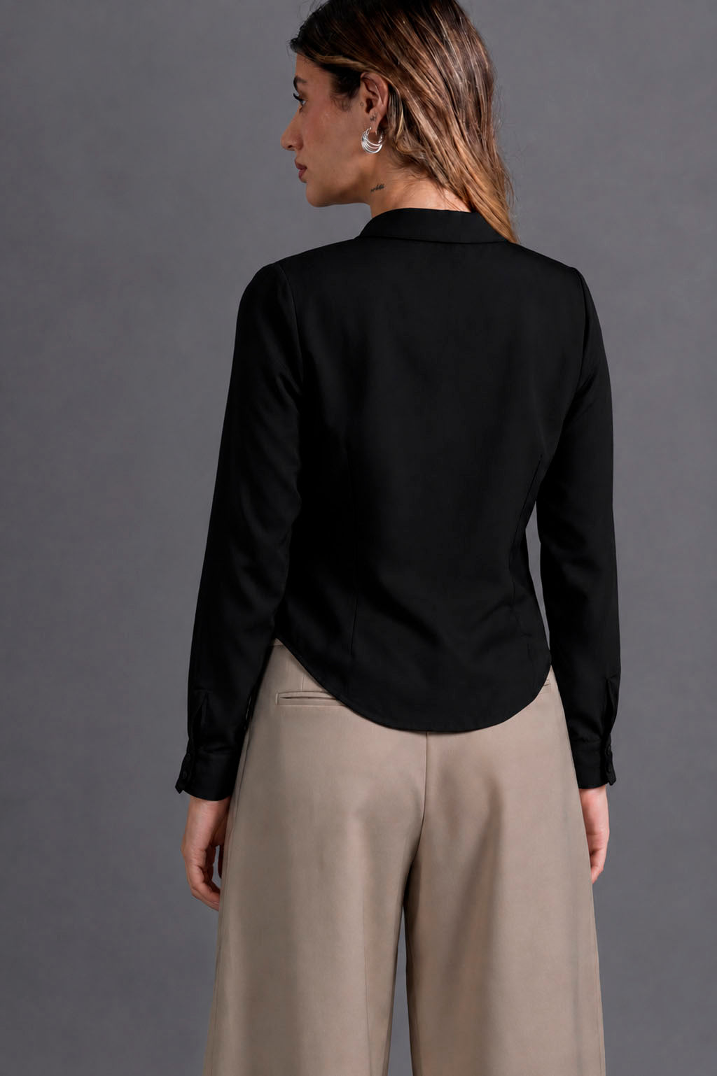 Blusa Satín Luxe - Negro