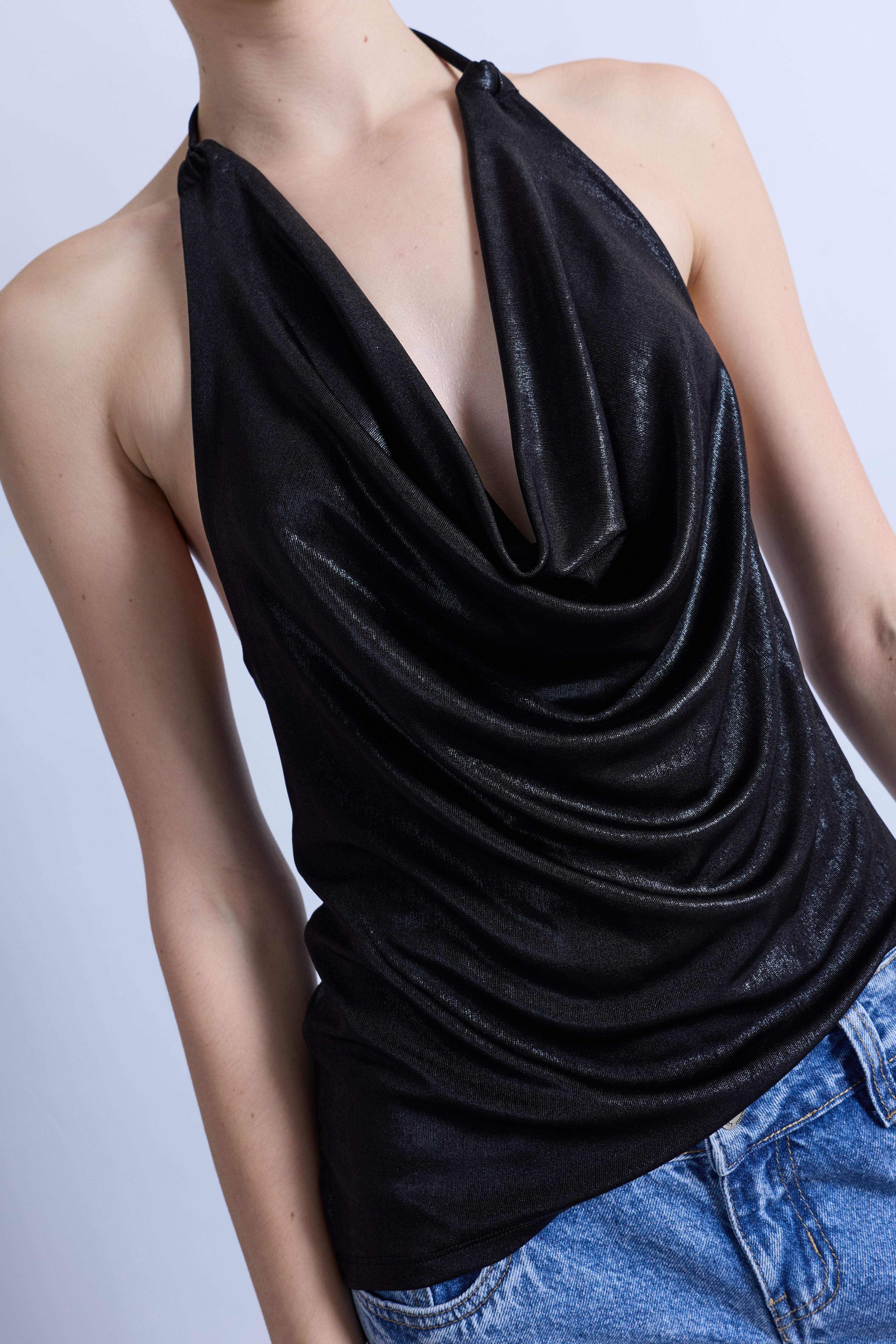 Top Halter Drapeado Brillo - Negro