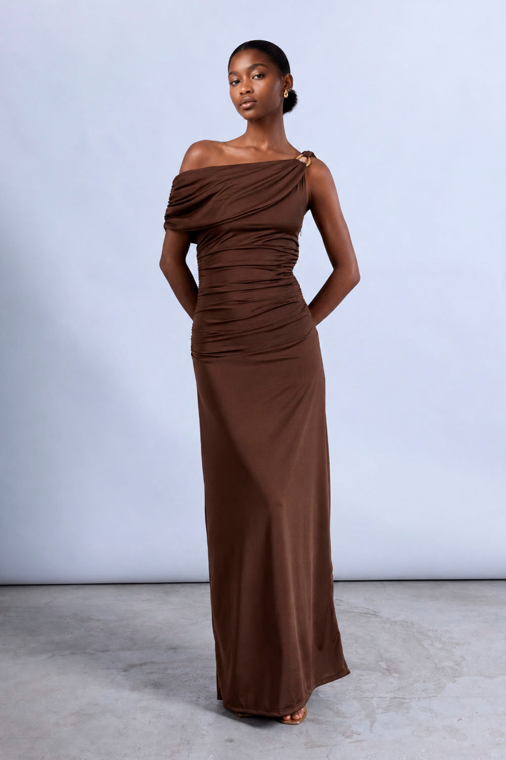 Vestido One Shoulder Drapeado - Marrón Oscuro