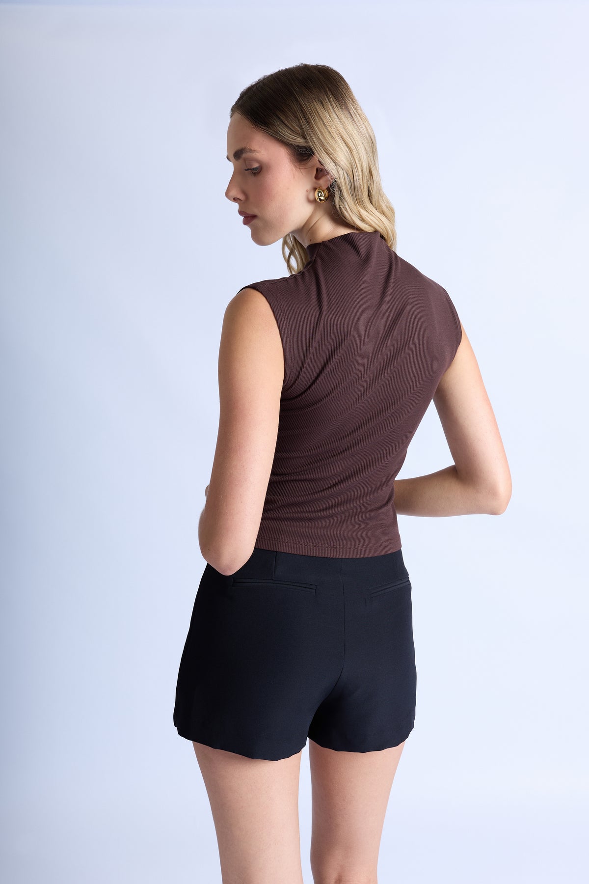 Top Cuello Alto Rib - Marrón