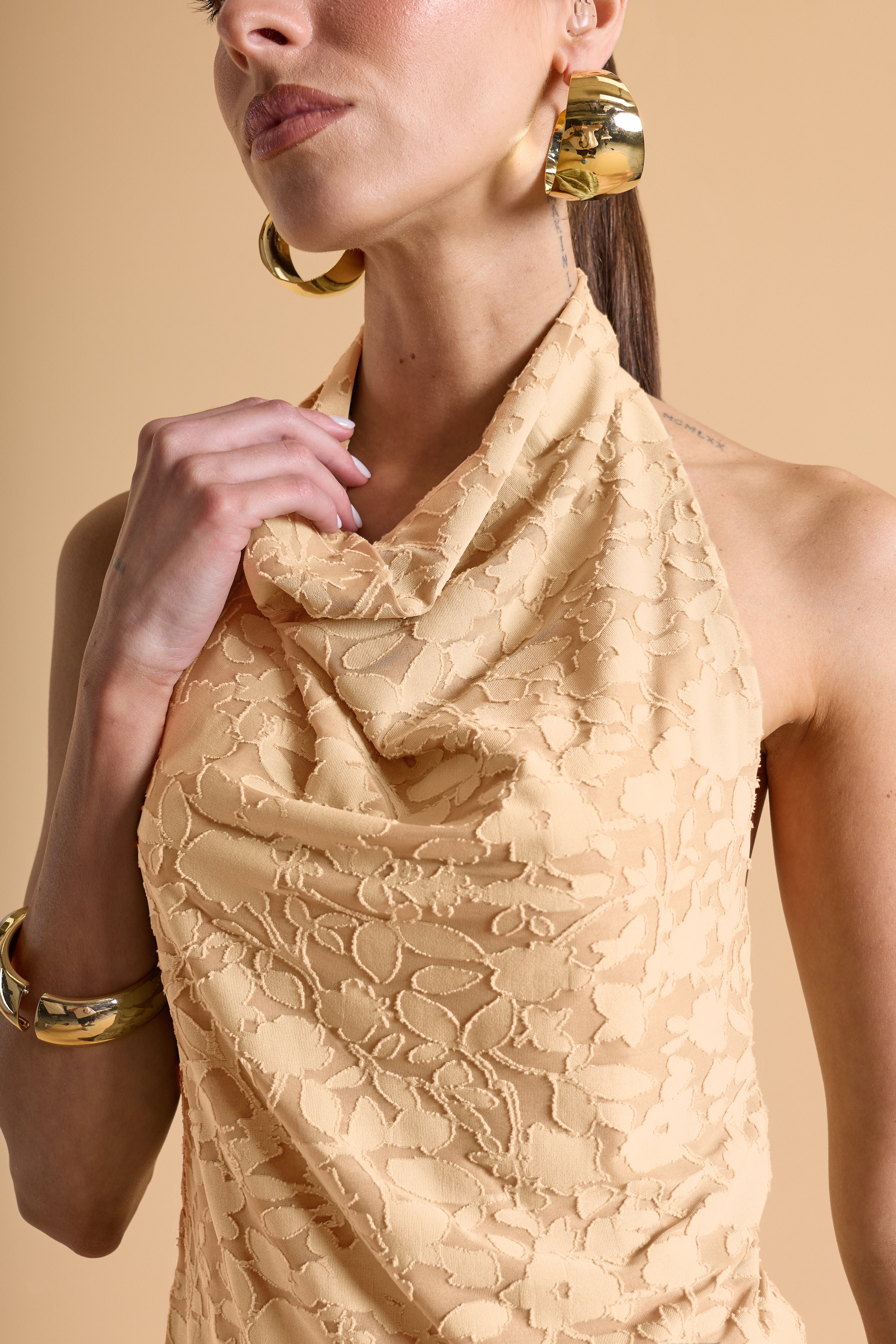 Top Halter Drapeado Textura - Beige