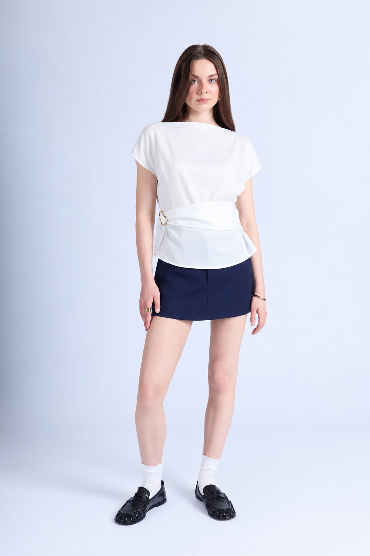 Blusa Cuello Alto con Cinturón - Perla