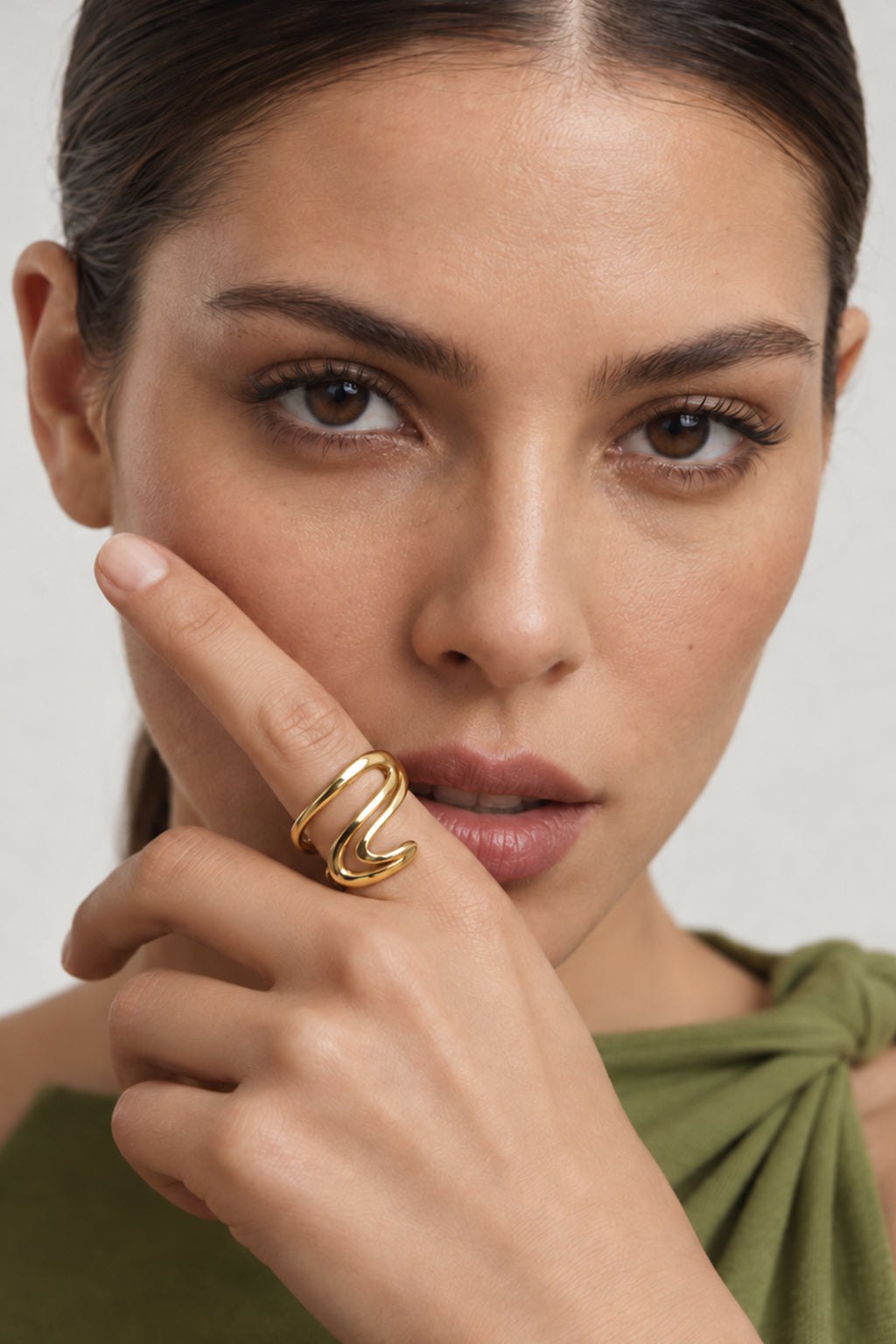 Anillo Espiral - foto en modelo 1