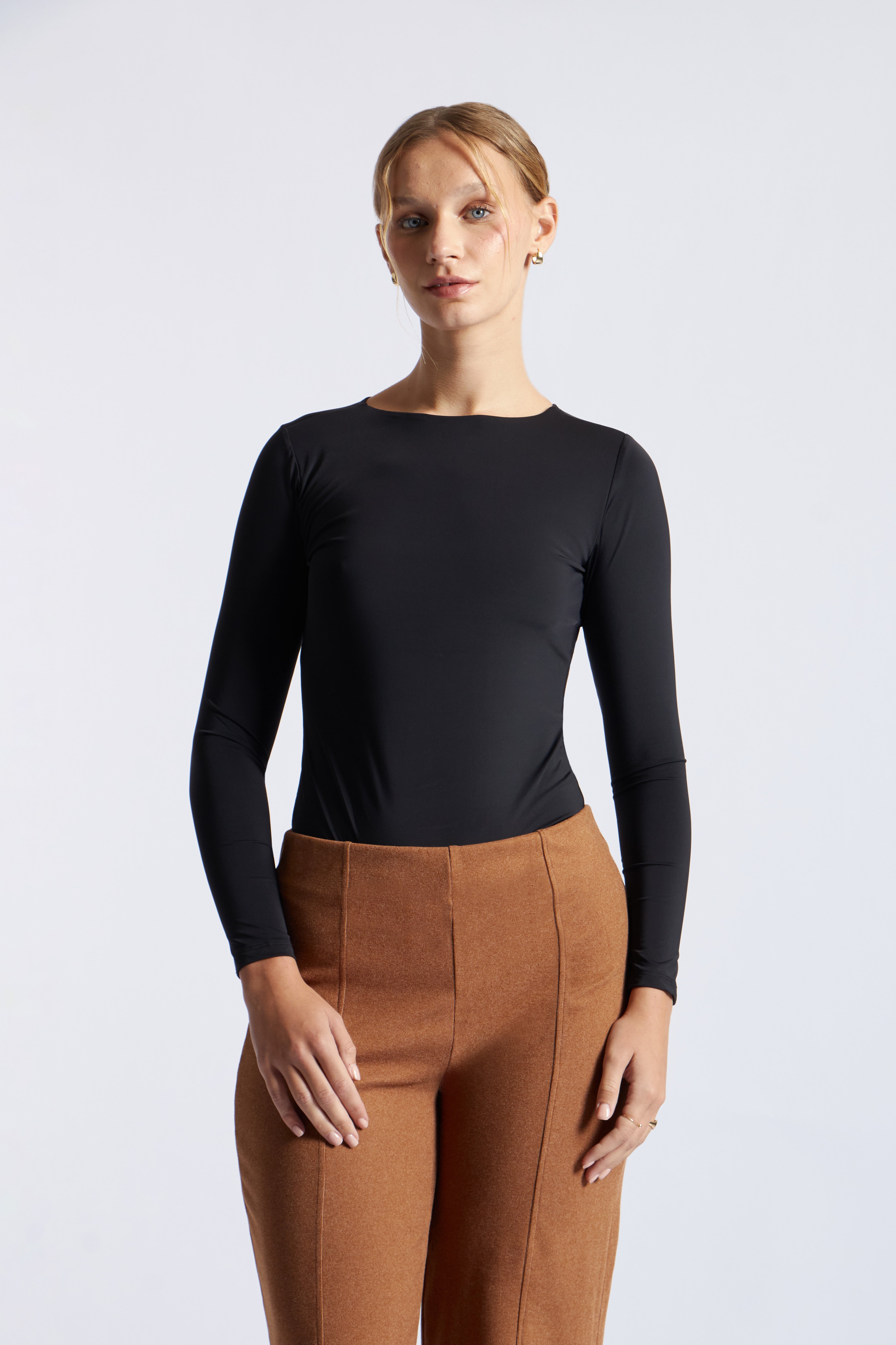 Body Cuello Cerrado - Negro