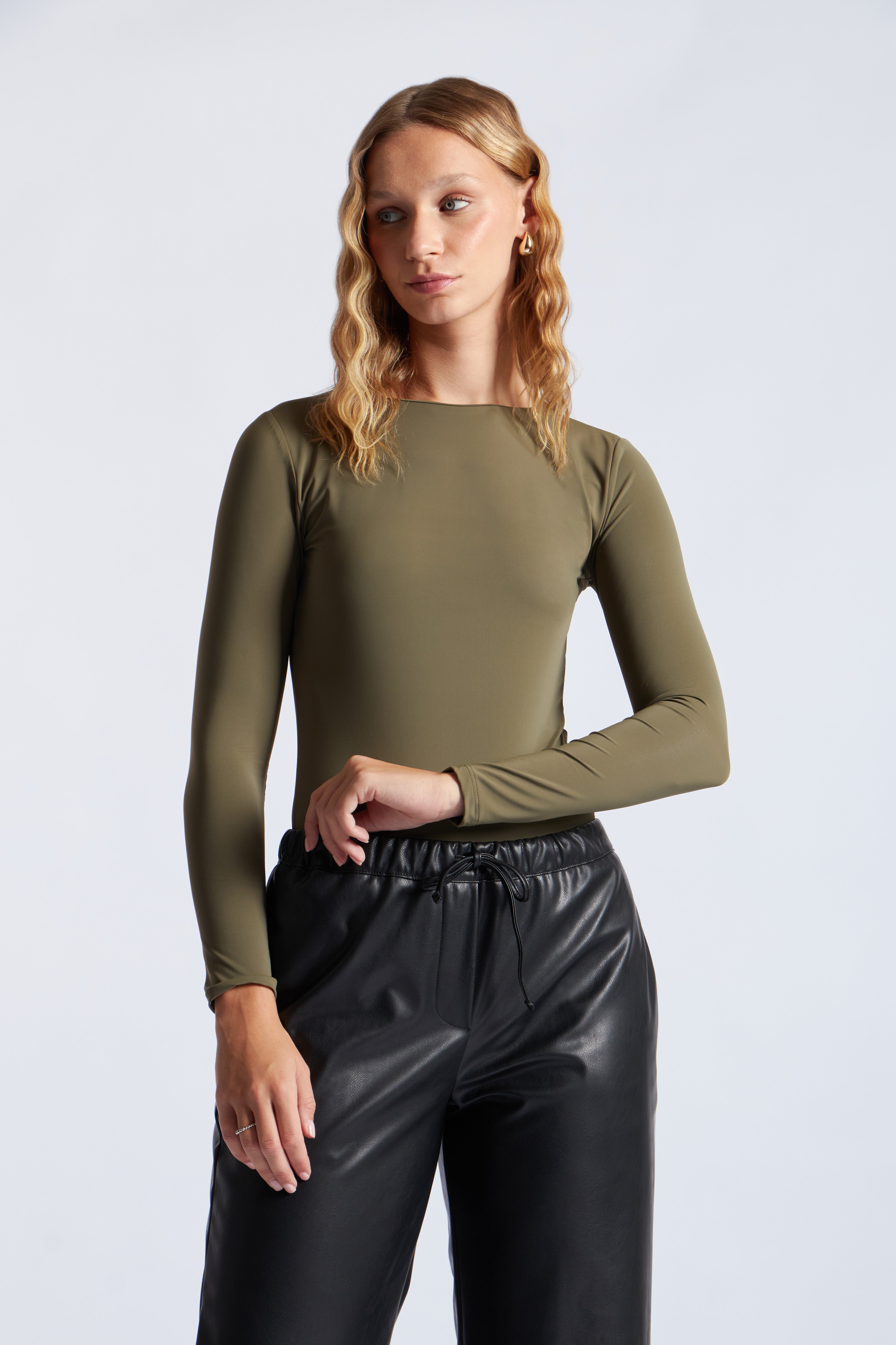 Body Cuello Cerrado - Verde Olivo