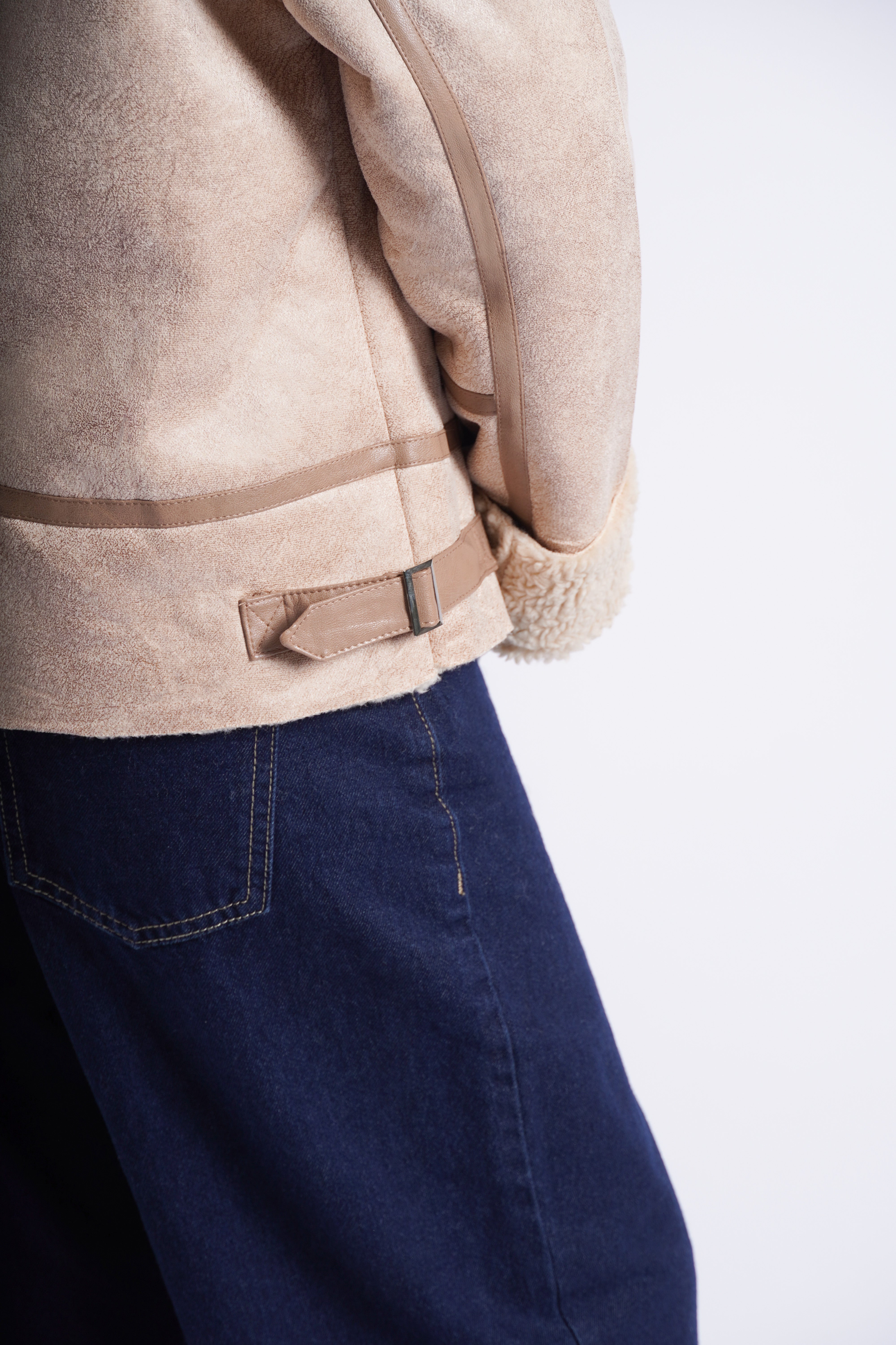 Casaca Hebillas con Peluche - Beige