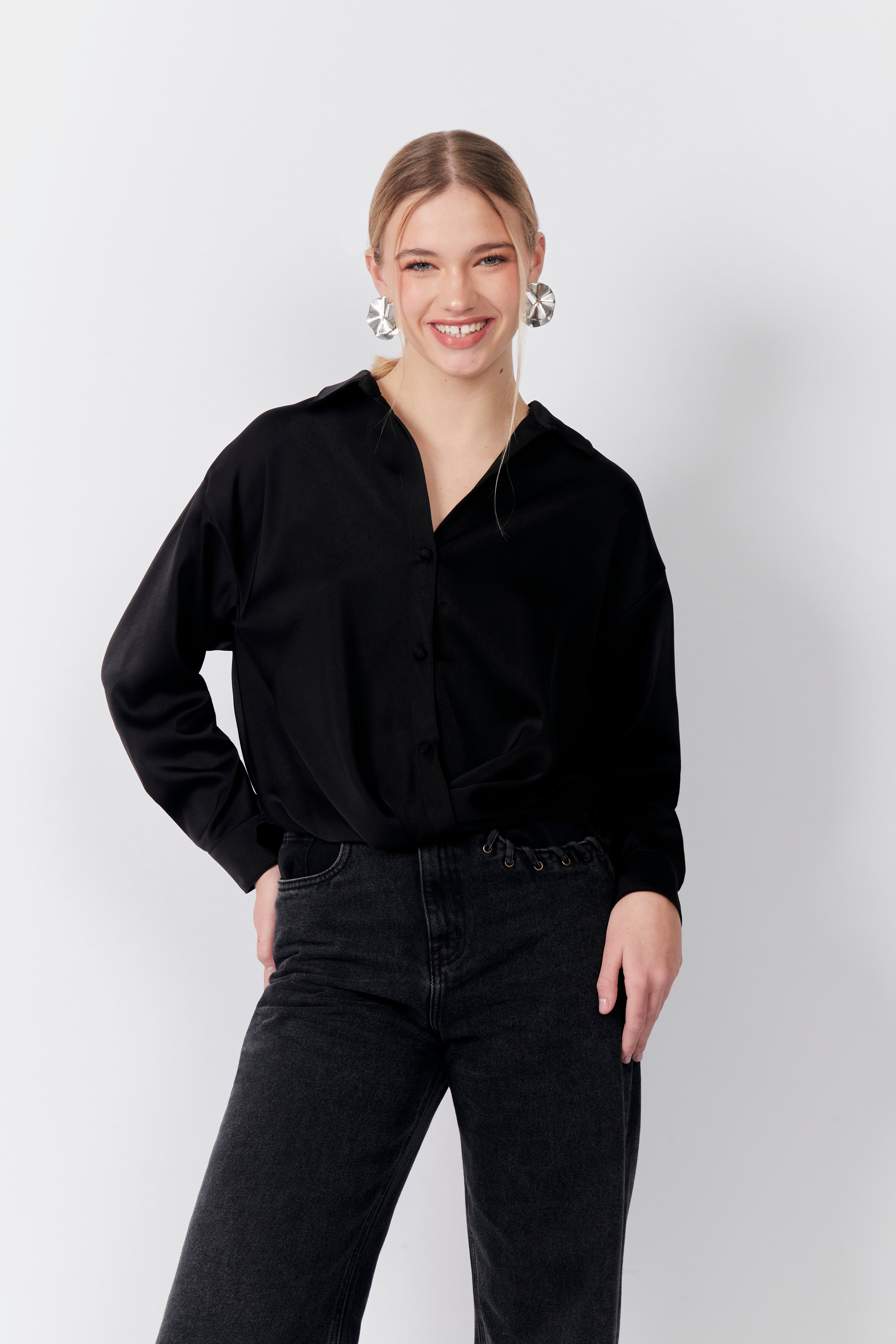Blusa Detalle Nudo - Negro
