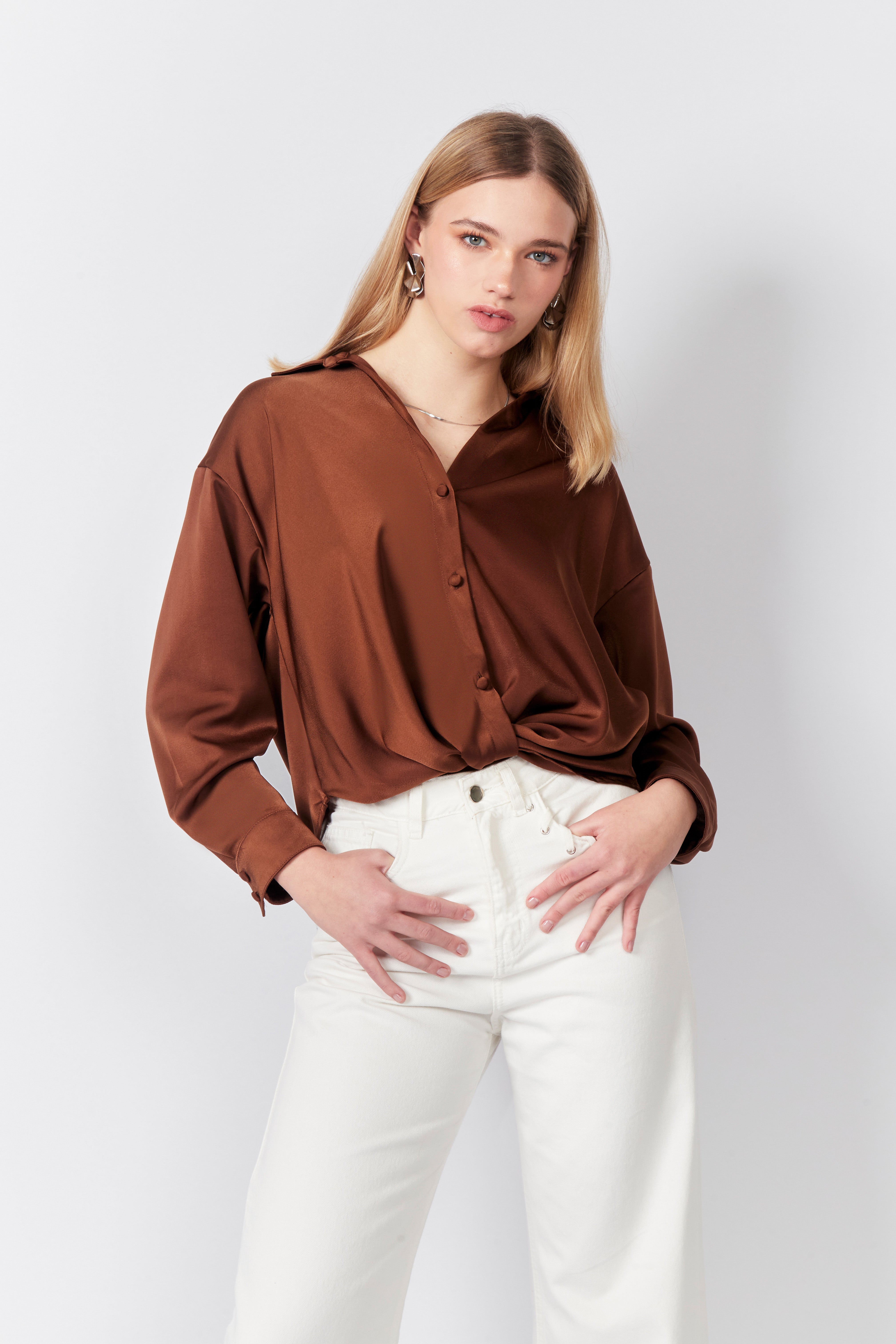 Blusa Detalle Nudo - Marrón