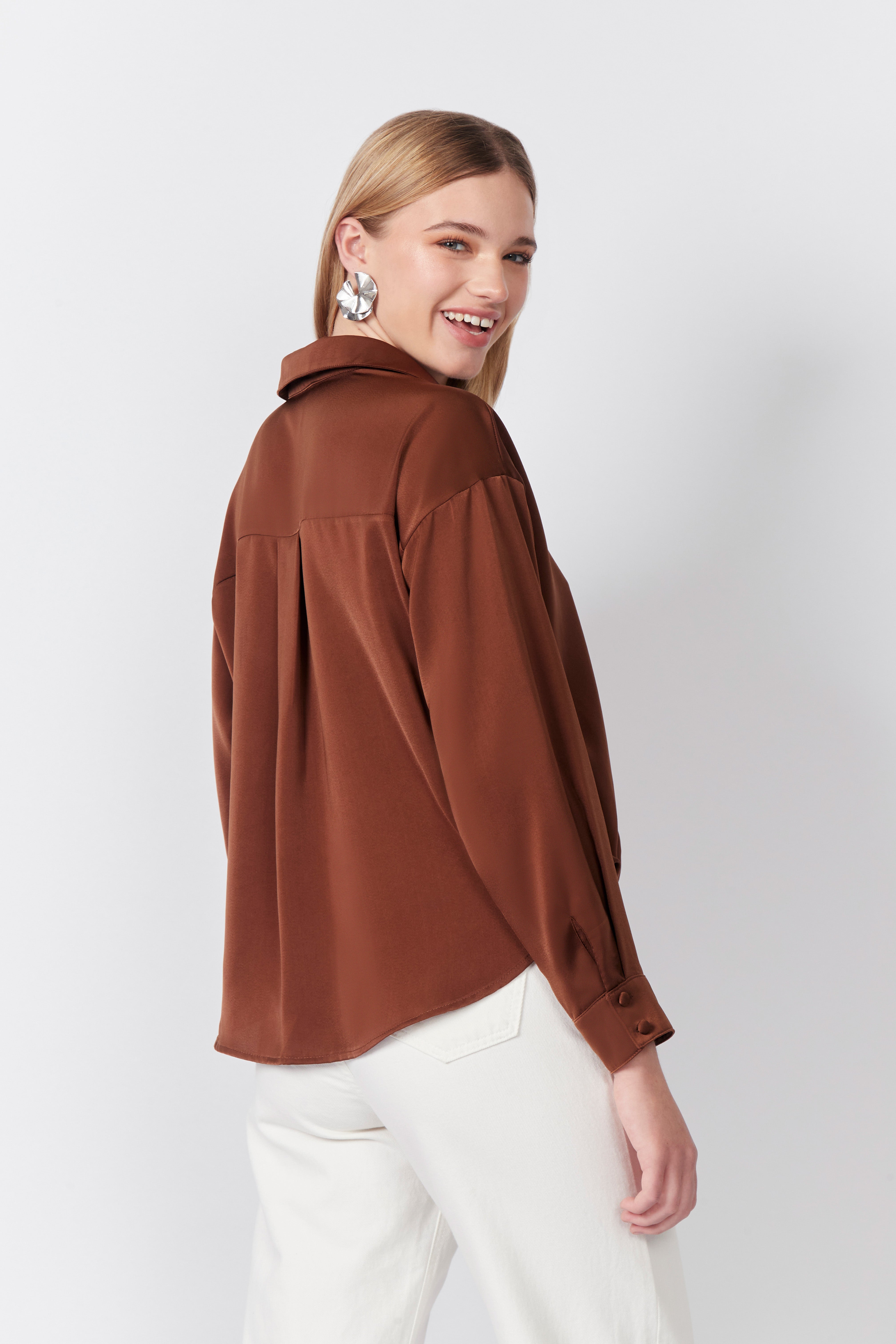 Blusa Detalle Nudo - Marrón