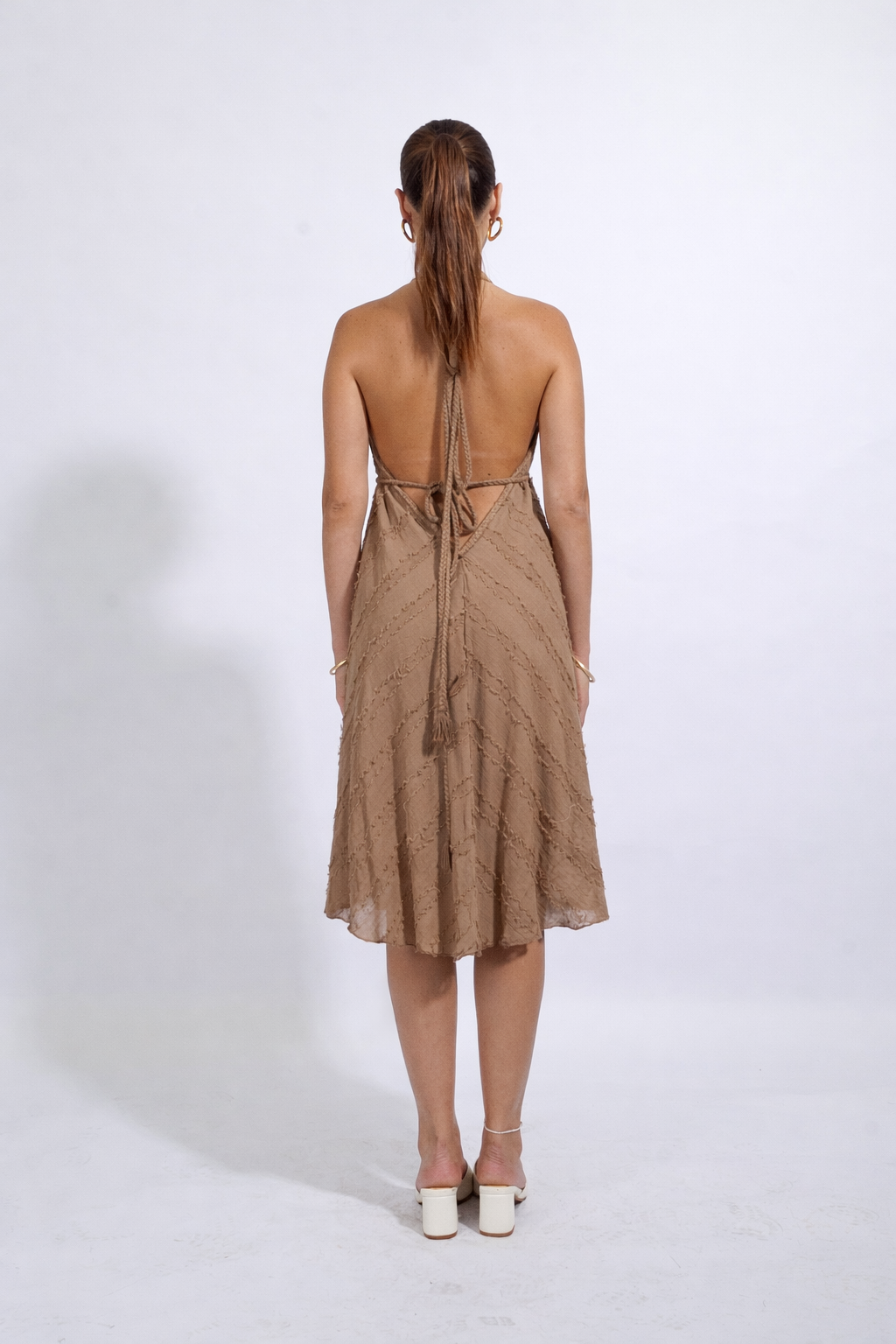 Vestido Corto Textura - Marrón