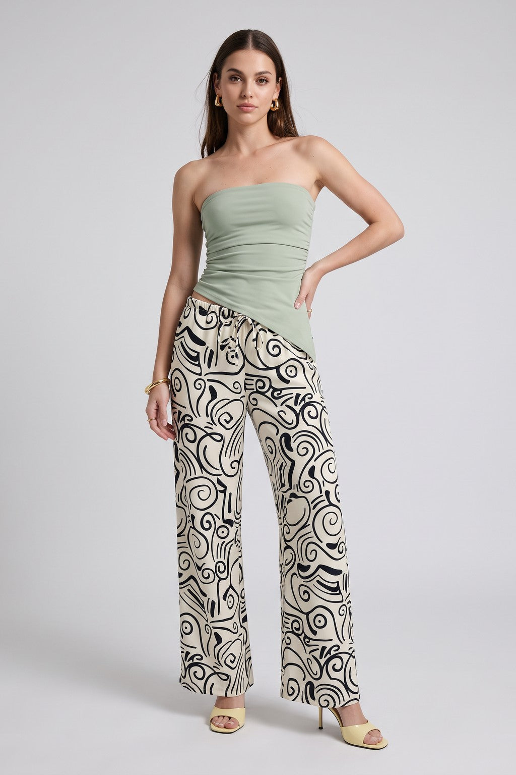 Pantalón Bali Crema - foto en modelo 1
