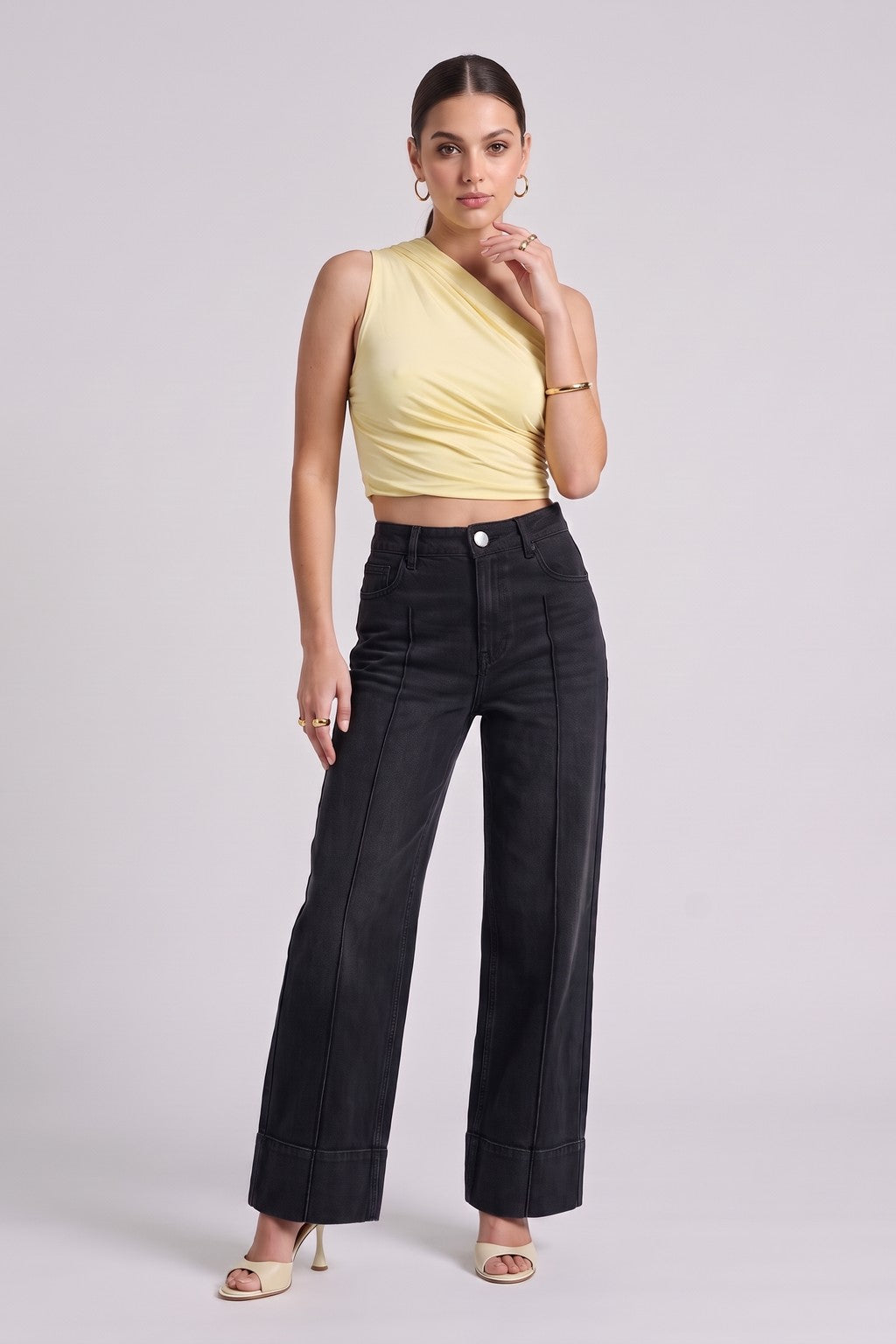 Pantalón Denim Wide Leg Negro - foto en modelo 1
