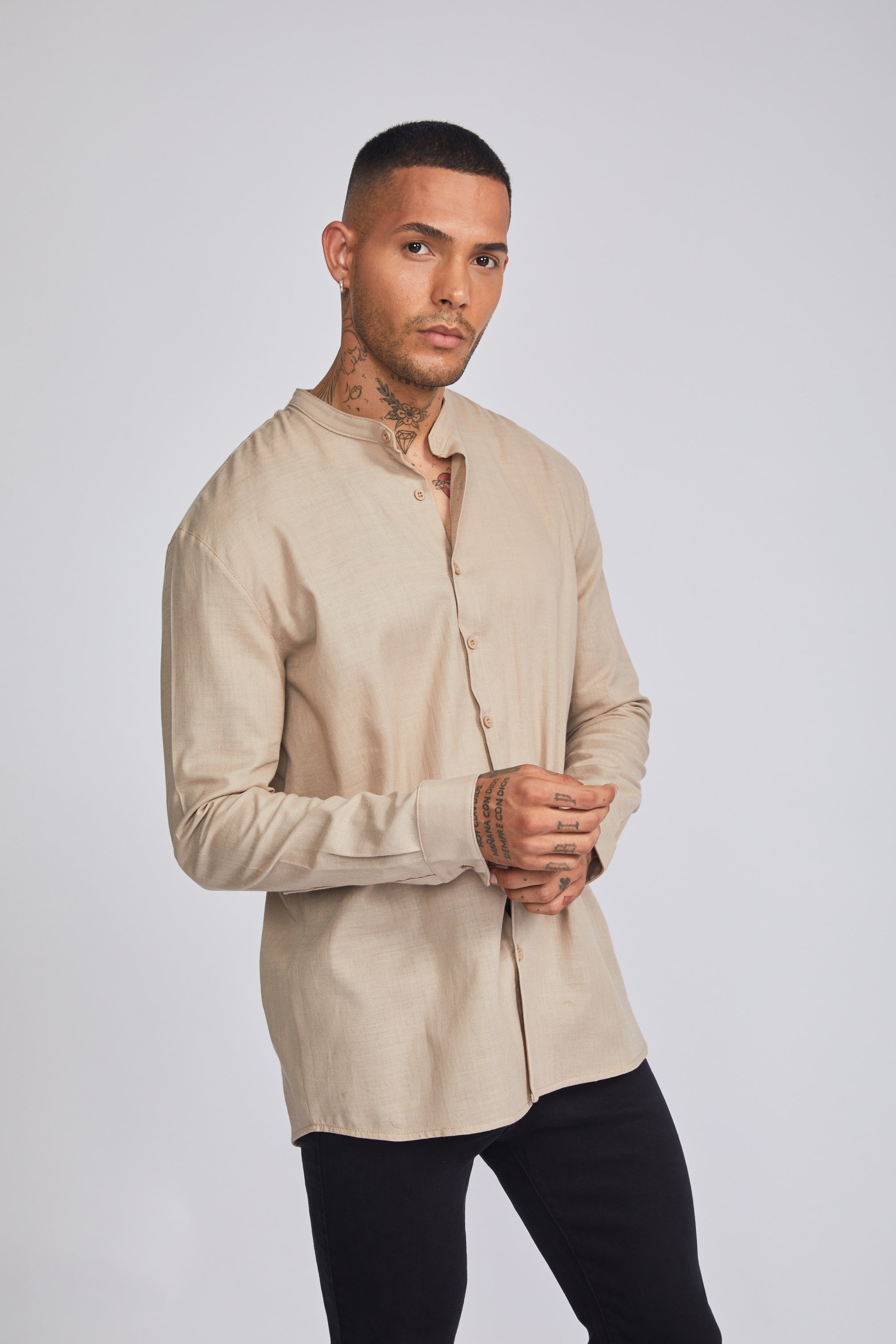 Camisa color perla para hombre shop