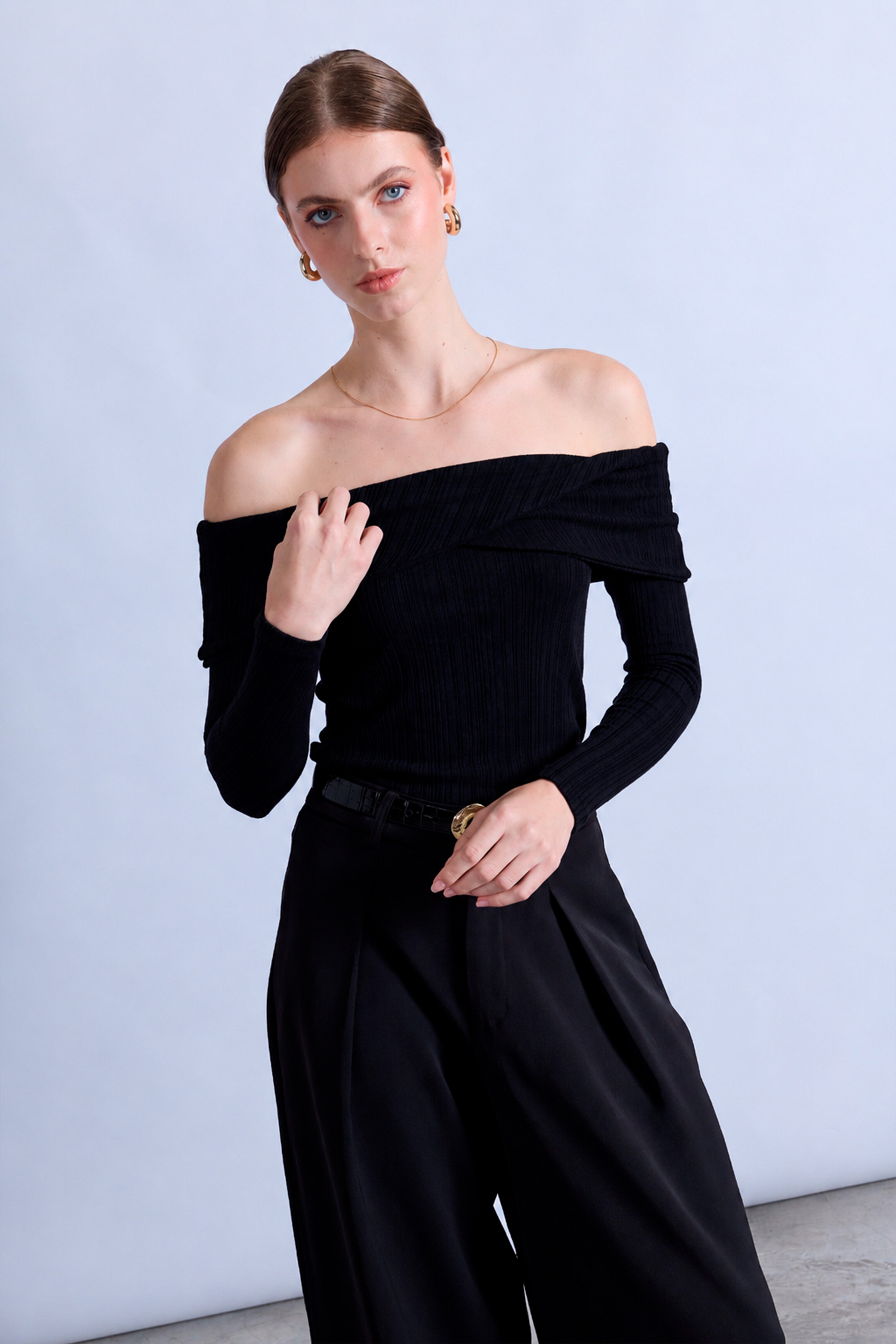 Sweater Off Shoulder - Negro