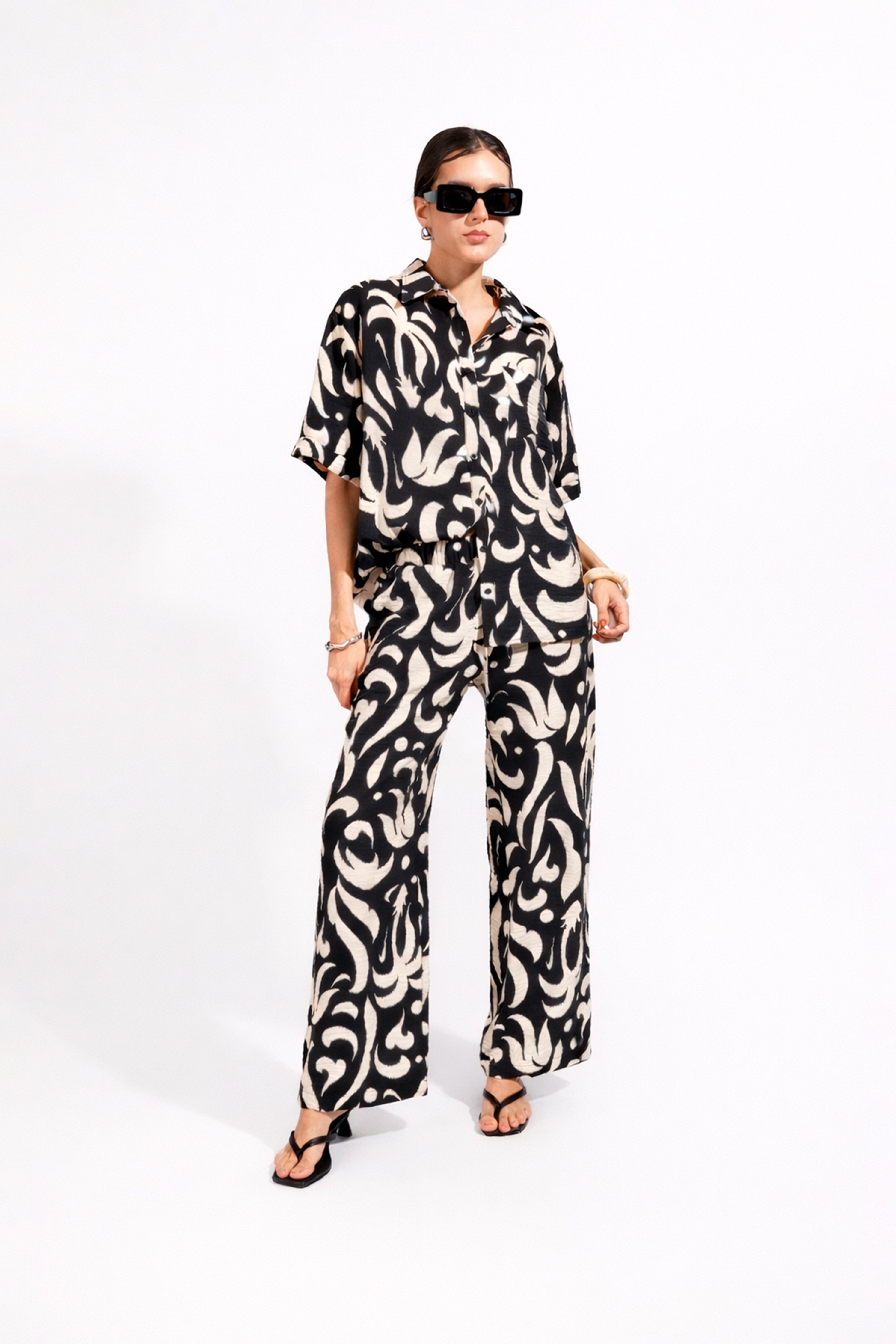 Pantalón Recto Estampado - Negro